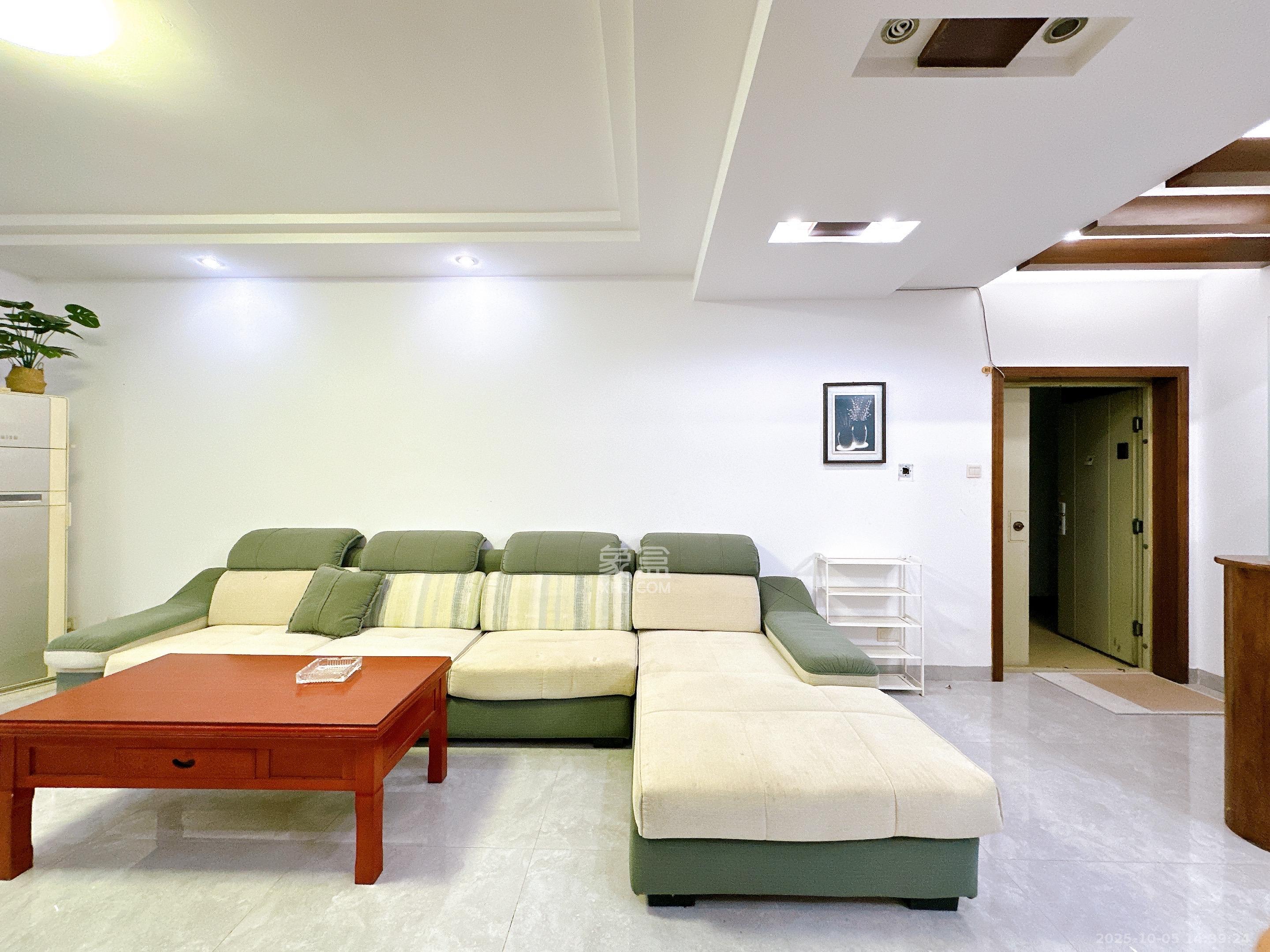 锦绣华天  3室2厅1卫    3500.0元/月 锦绣华天  3室2厅1卫    3500.0元/月室内图