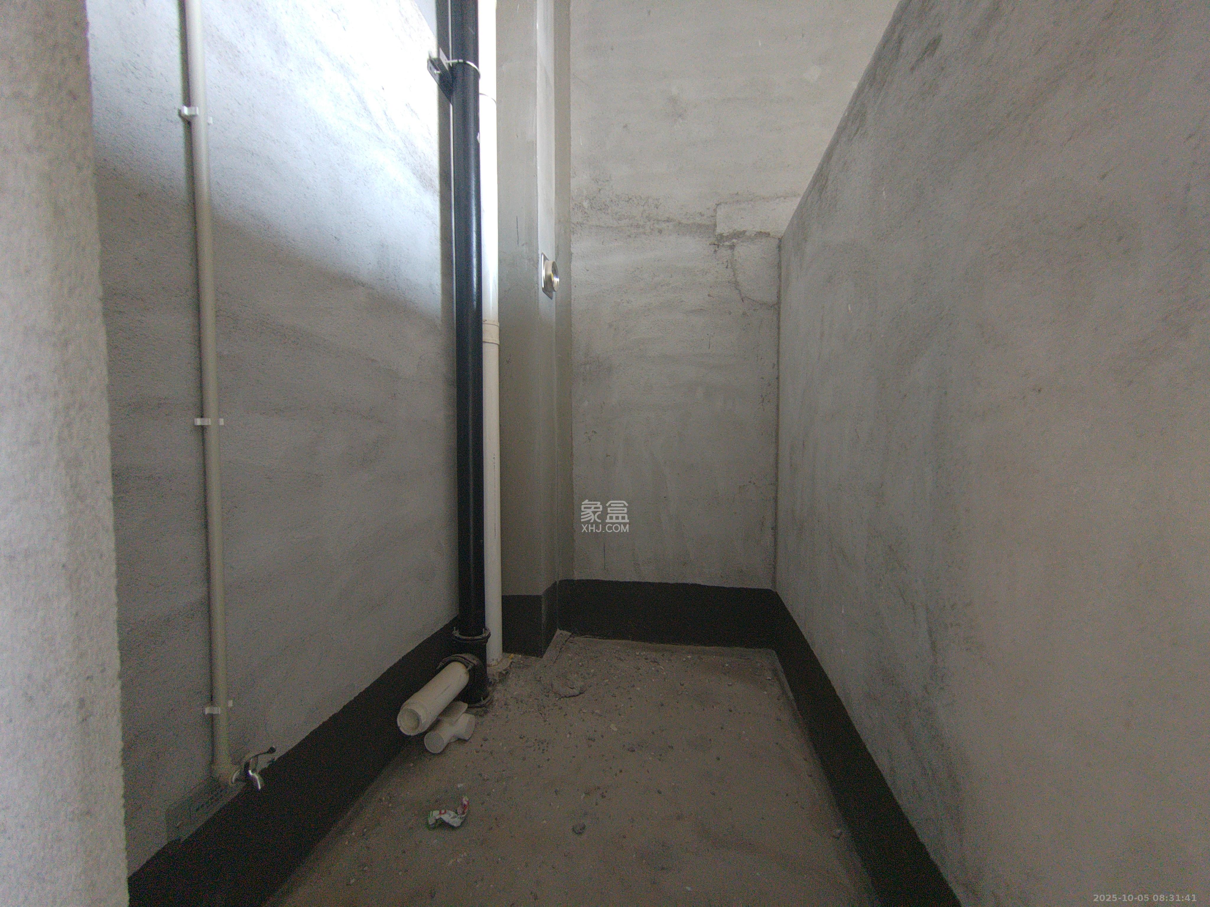 卓越中寰  2室1厅1卫    2200.0元/月室内图