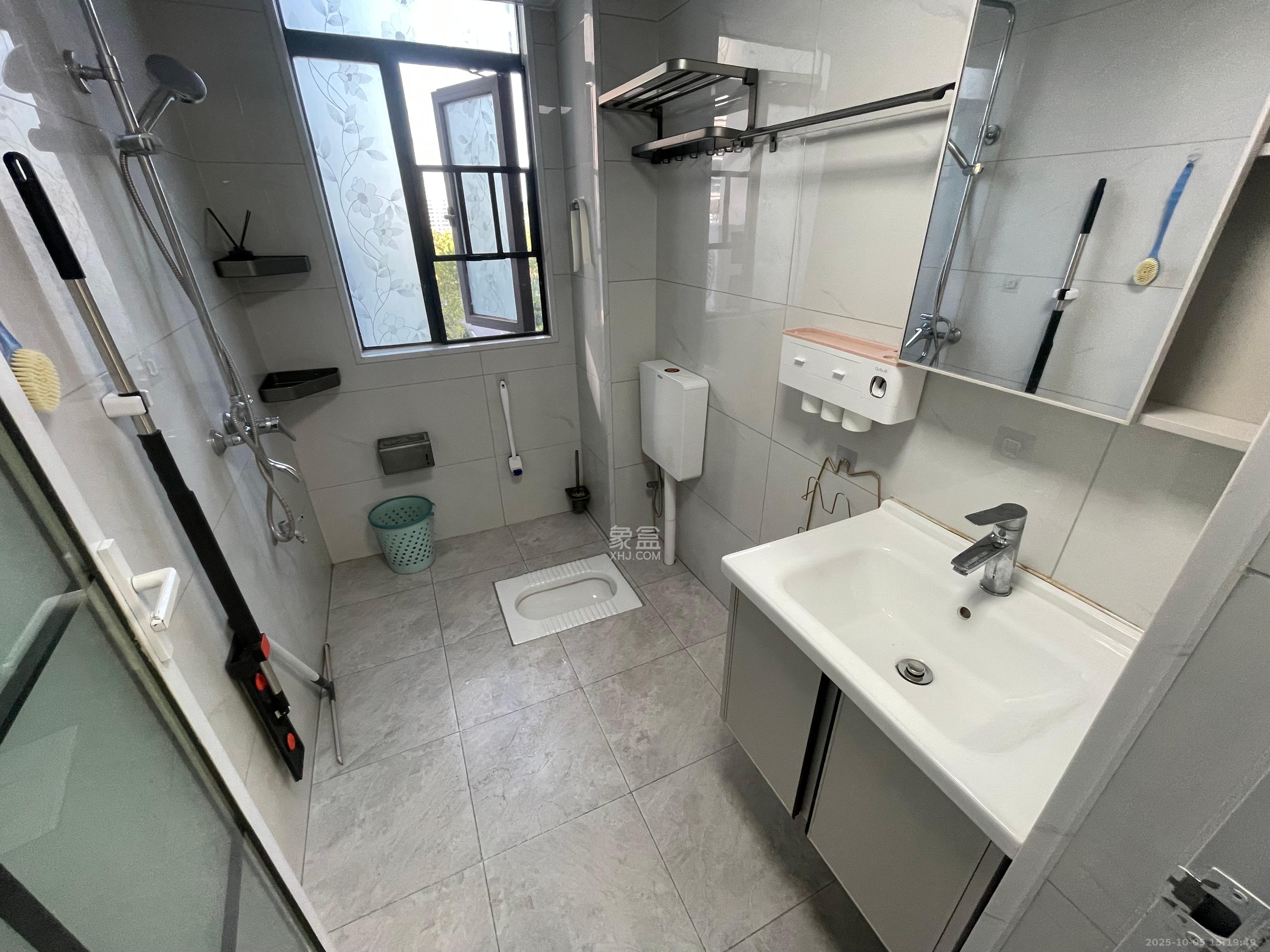 谷峰安置小区(惟德园) 2室2厅1卫 2000.00元/月 谷峰安置小区(惟德园) 2室2厅1卫 2000.00元/月室内图