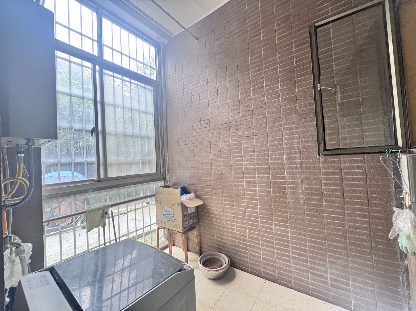 佳宁娜小区(梓山湖小区) 3室2厅2卫 1600.0元/月 佳宁娜小区(梓山湖小区) 3室2厅2卫 1600.0元/月室内图