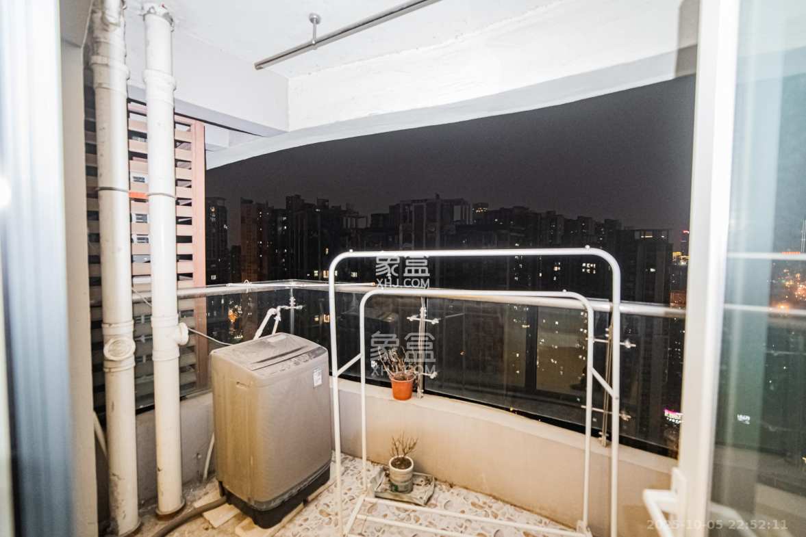 北辰三角洲D3区  3室2厅1卫    126.0万 北辰三角洲D3区  3室2厅1卫    126.0万阳台