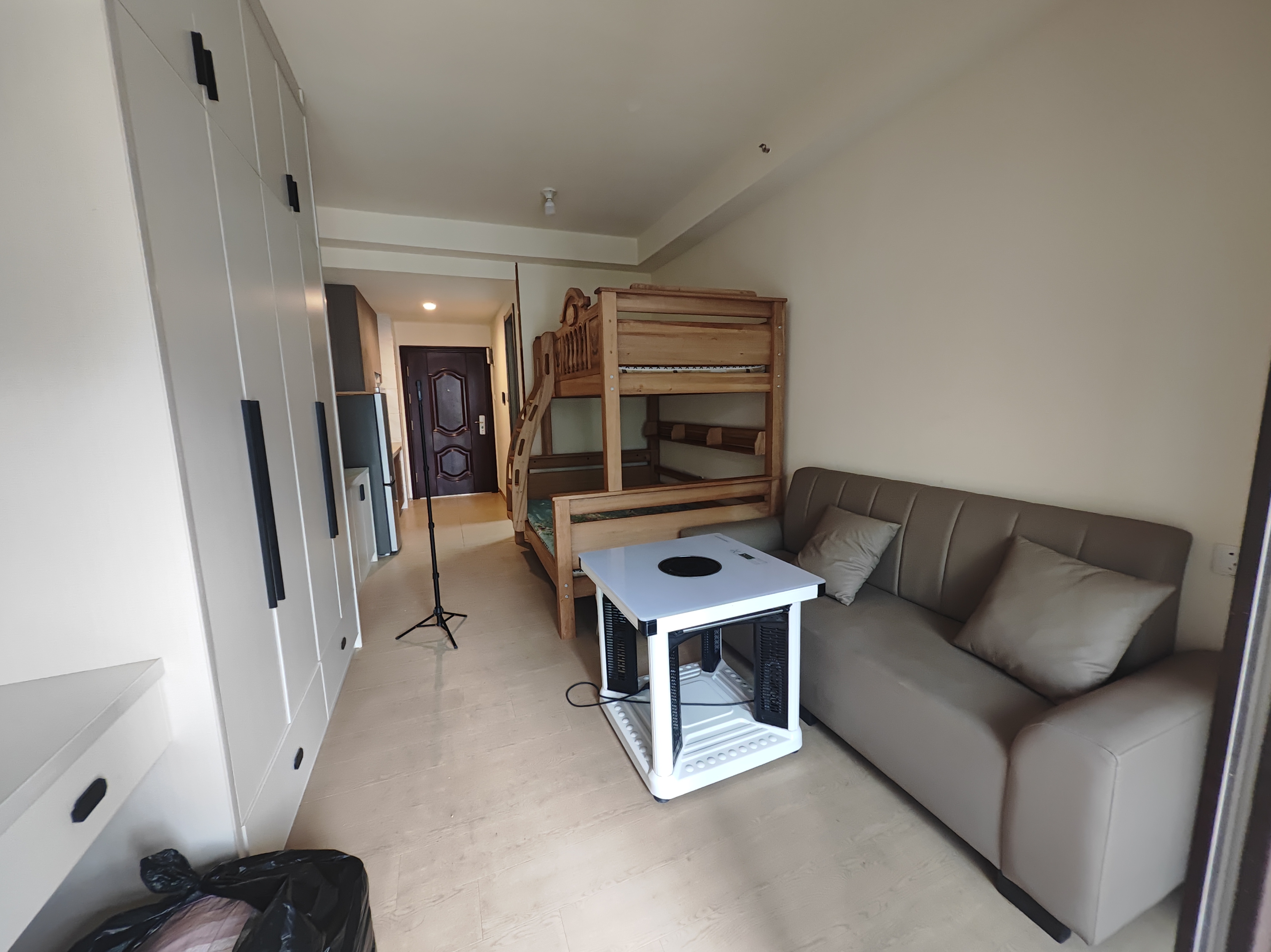 碧桂园翘楚棠 1室1厅1卫 19.8万 碧桂园翘楚棠 1室1厅1卫 19.8万客厅