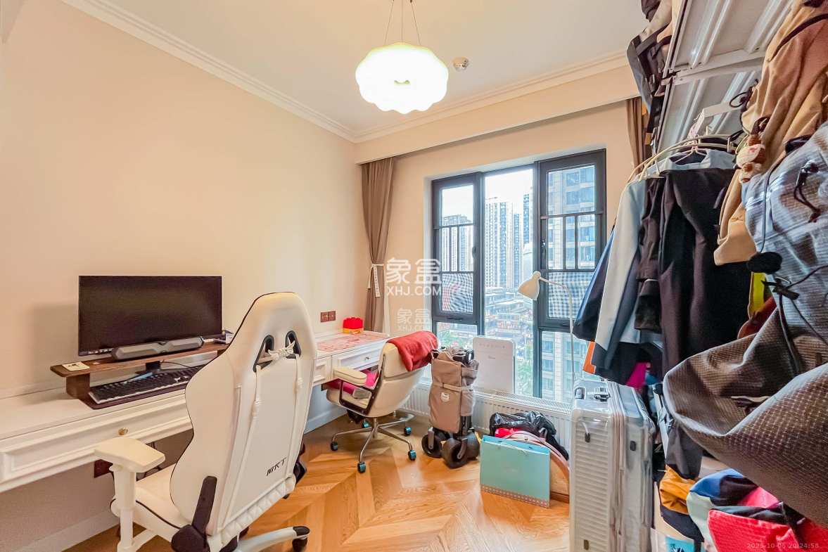 绿地长沙城际空间站(绿地新里佳苑) 4室2厅2卫 163.0万 绿地长沙城际空间站(绿地新里佳苑) 4室2厅2卫 163.0万卧室