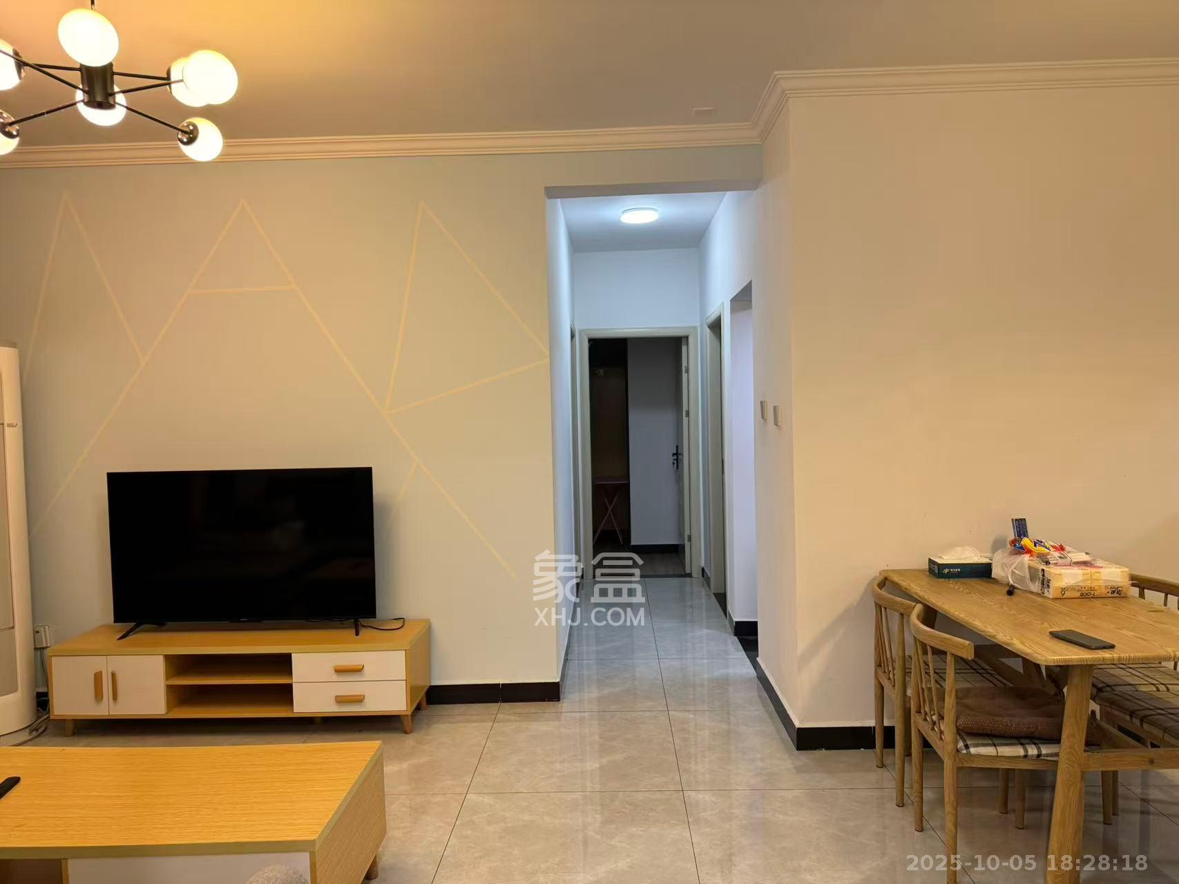 振业城三期  3室2厅1卫    2700.0元/月 振业城三期  3室2厅1卫    2700.0元/月室内图