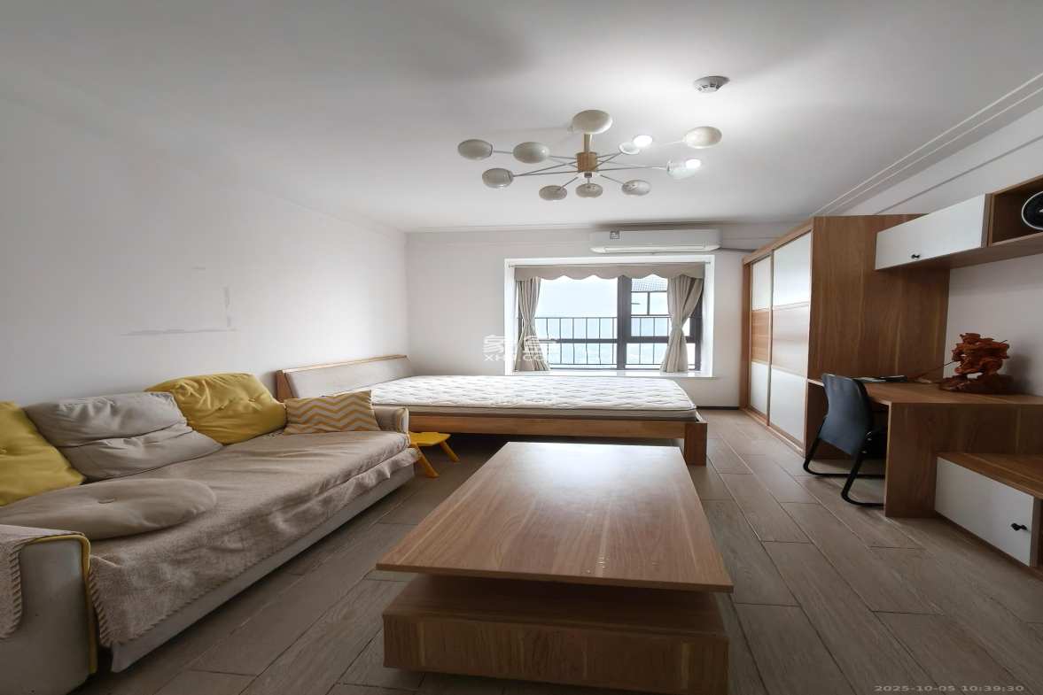 中海国际二期  1室1厅1卫    1300.0元/月 中海国际二期  1室1厅1卫    1300.0元/月室内图