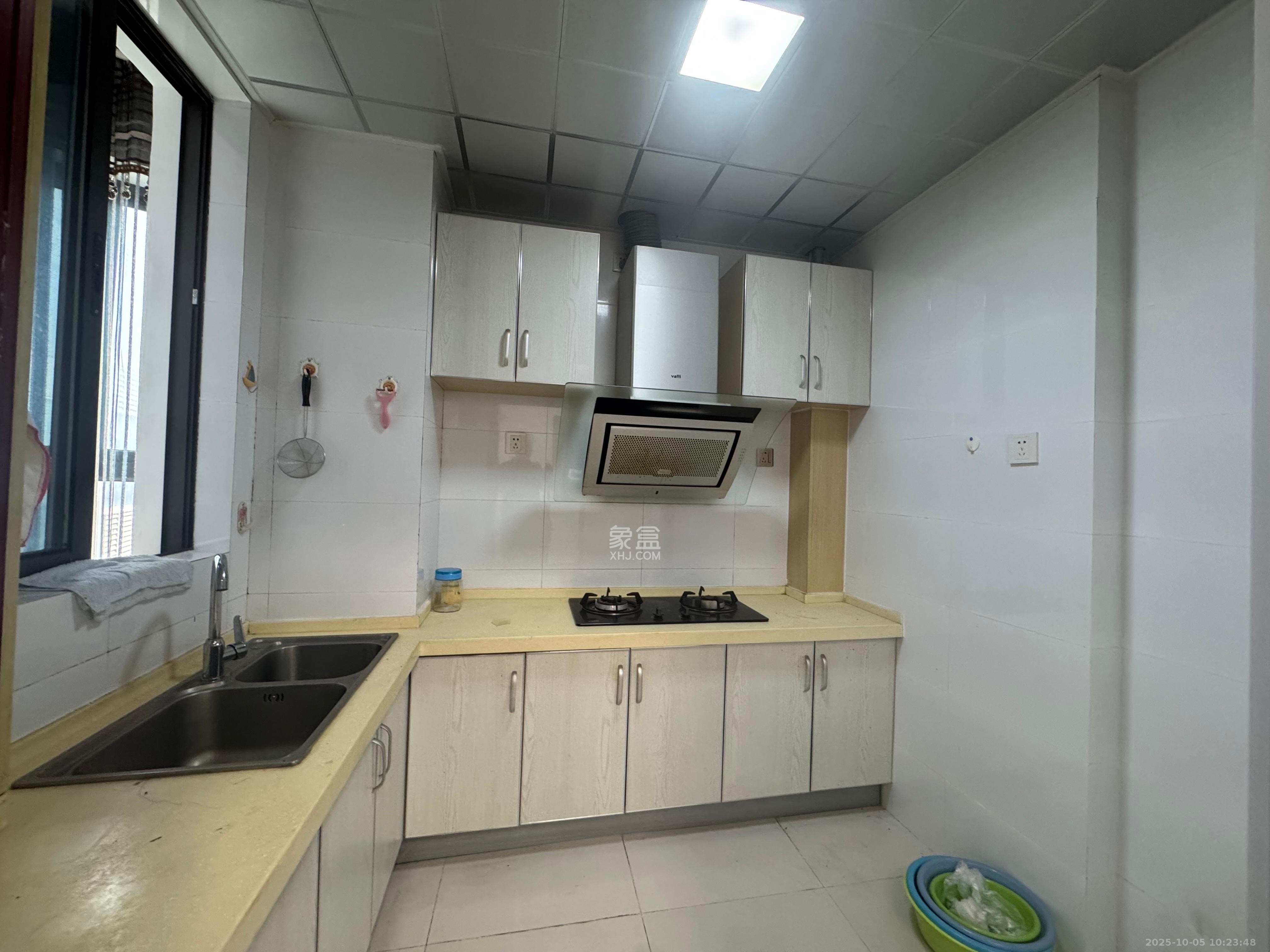 通用时代国际社区  3室2厅1卫    2500.0元/月室内图