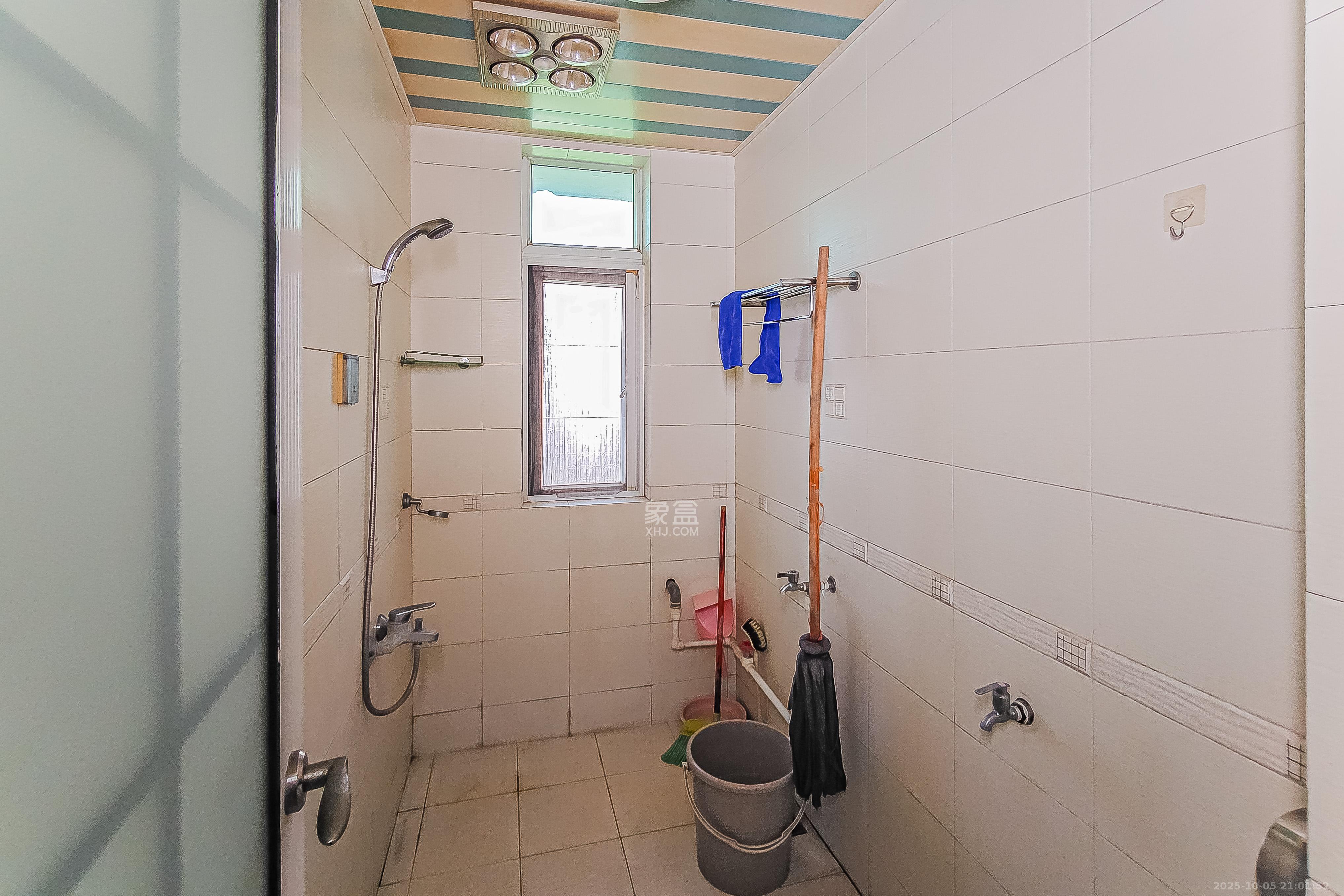 明媚星城 5室2厅2卫 150.0万 明媚星城 5室2厅2卫 150.0万卫生间