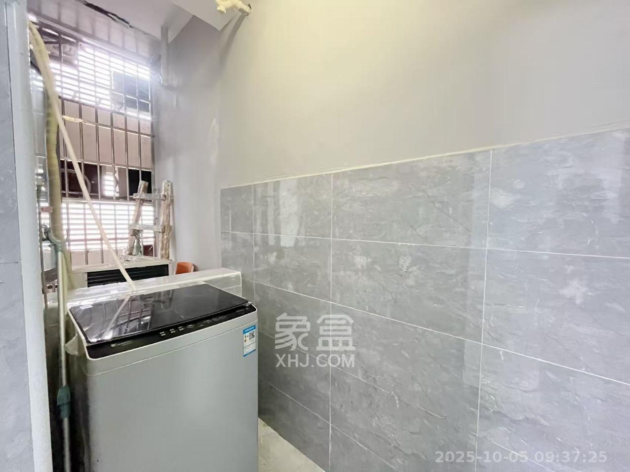 东怡外国(南湖一号) 2室1厅1卫 2100.0元/月 东怡外国(南湖一号) 2室1厅1卫 2100.0元/月室内图