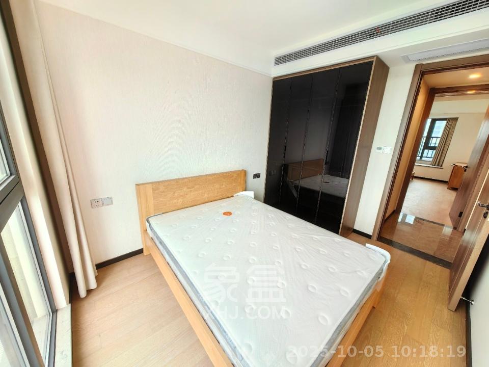 中海阅溪府  4室2厅2卫   4000.00元/月室内图