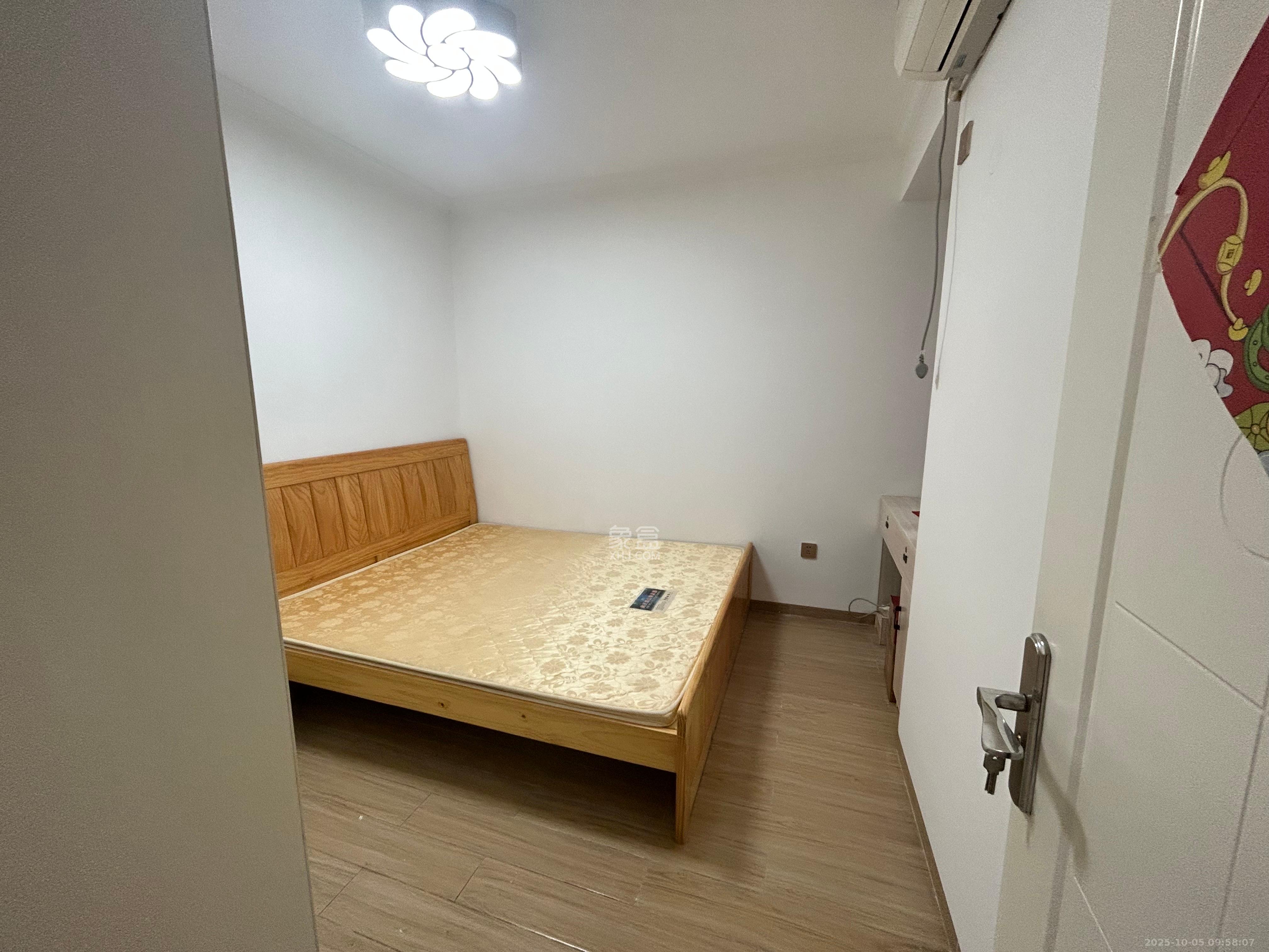 北辰三角洲E6区  3室1厅1卫    3300.0元/月室内图