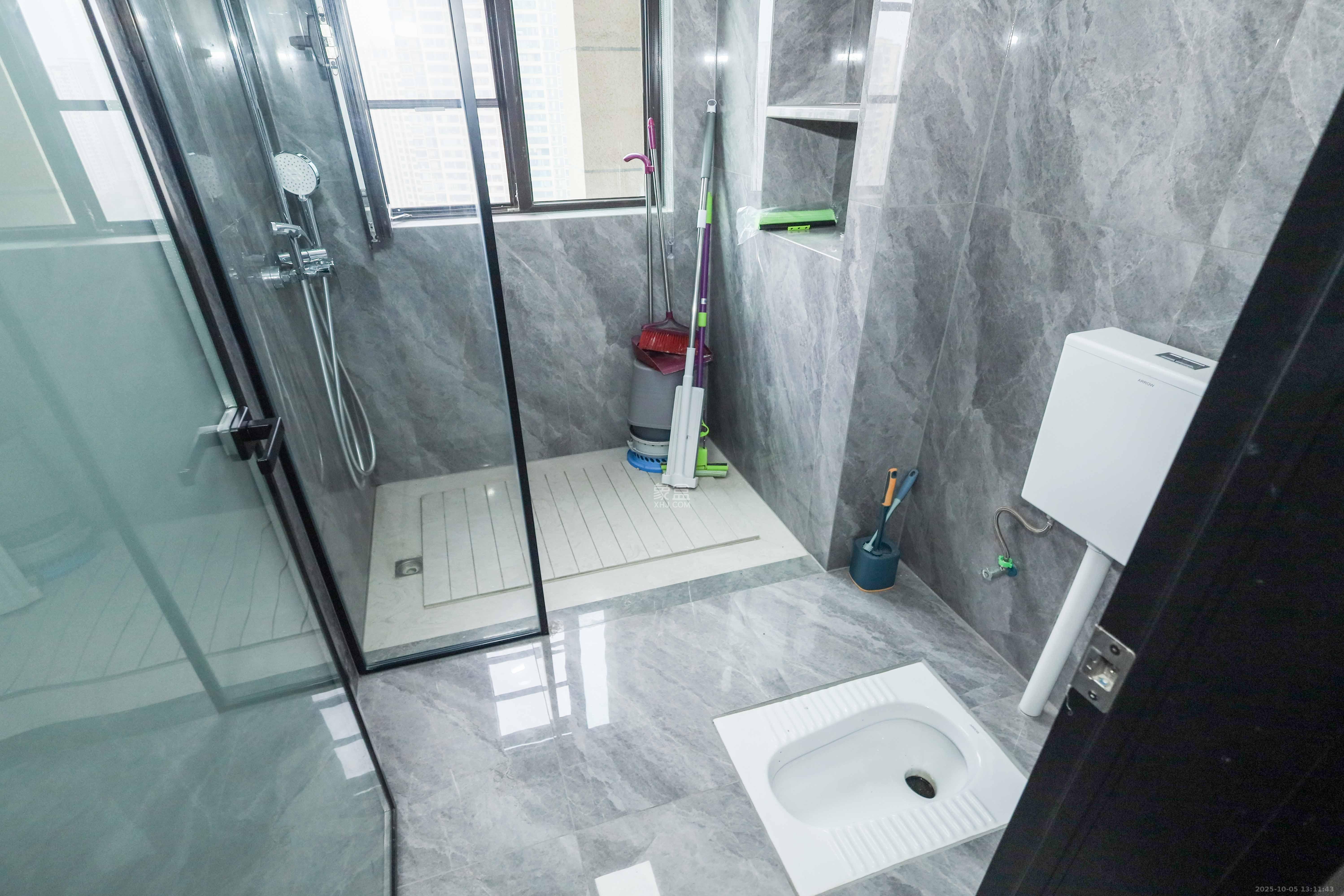 晟通牡丹舸 4室2厅2卫 430.0万 晟通牡丹舸 4室2厅2卫 430.0万卫生间