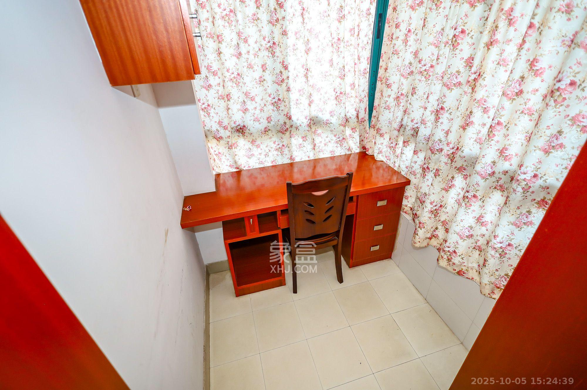 华韵城市风情  2室2厅2卫    3400.0元/月 华韵城市风情  2室2厅2卫    3400.0元/月室内图