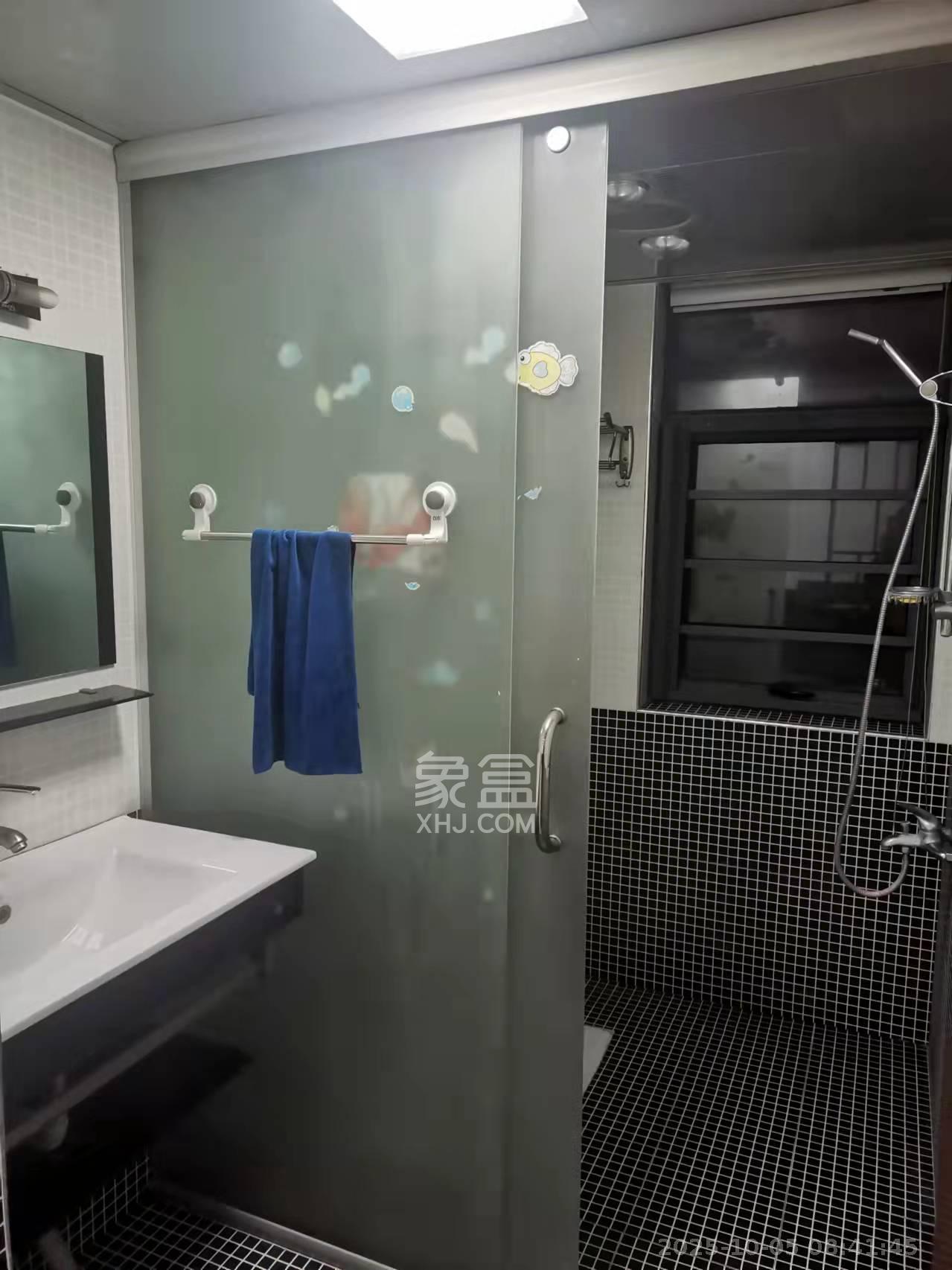 标志浪漫满屋(枫景公寓) 2室2厅1卫 1900.0元/月 标志浪漫满屋(枫景公寓) 2室2厅1卫 1900.0元/月室内图