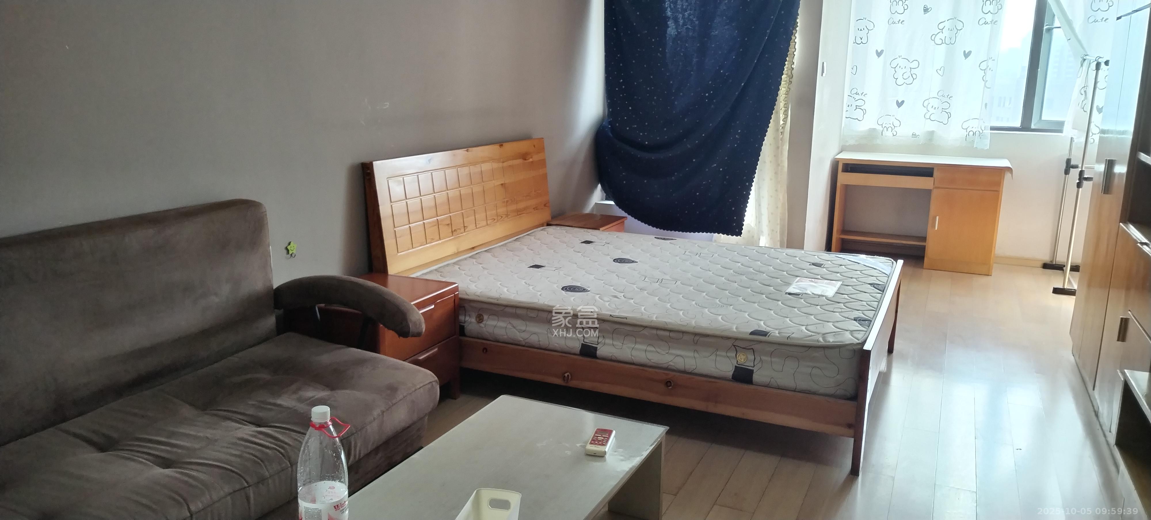 万科金色家园 1室1厅1卫 1300.0元/月 万科金色家园 1室1厅1卫 1300.0元/月室内图