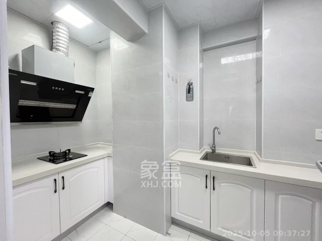 东怡外国(南湖一号) 2室1厅1卫 2100.0元/月 东怡外国(南湖一号) 2室1厅1卫 2100.0元/月室内图