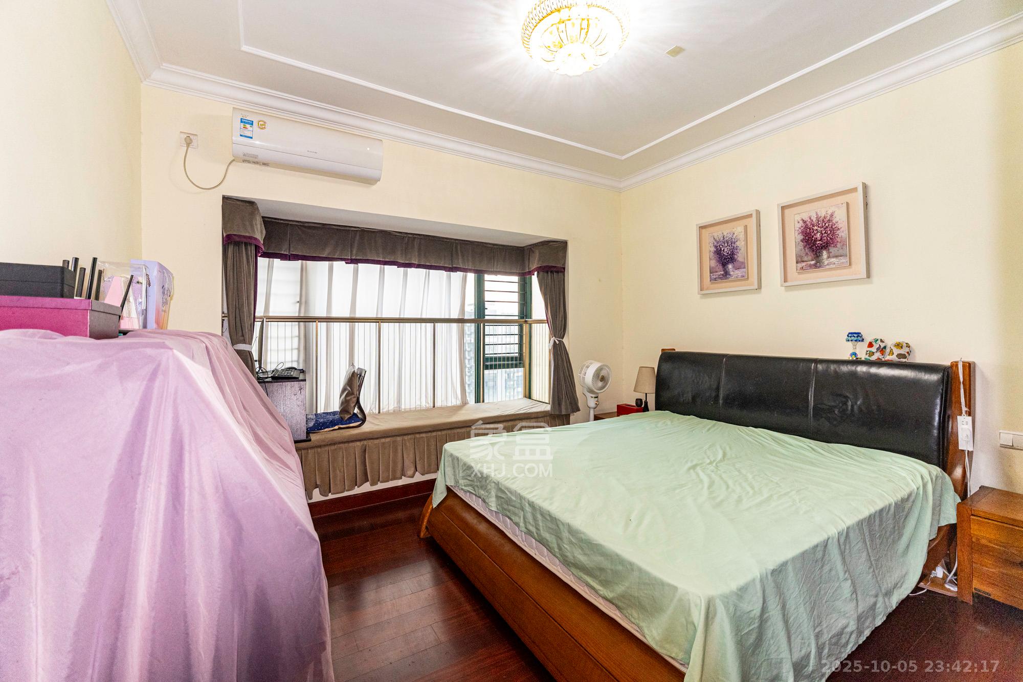 恒大翡翠华庭 3室2厅2卫 80.8万 恒大翡翠华庭 3室2厅2卫 80.8万卧室