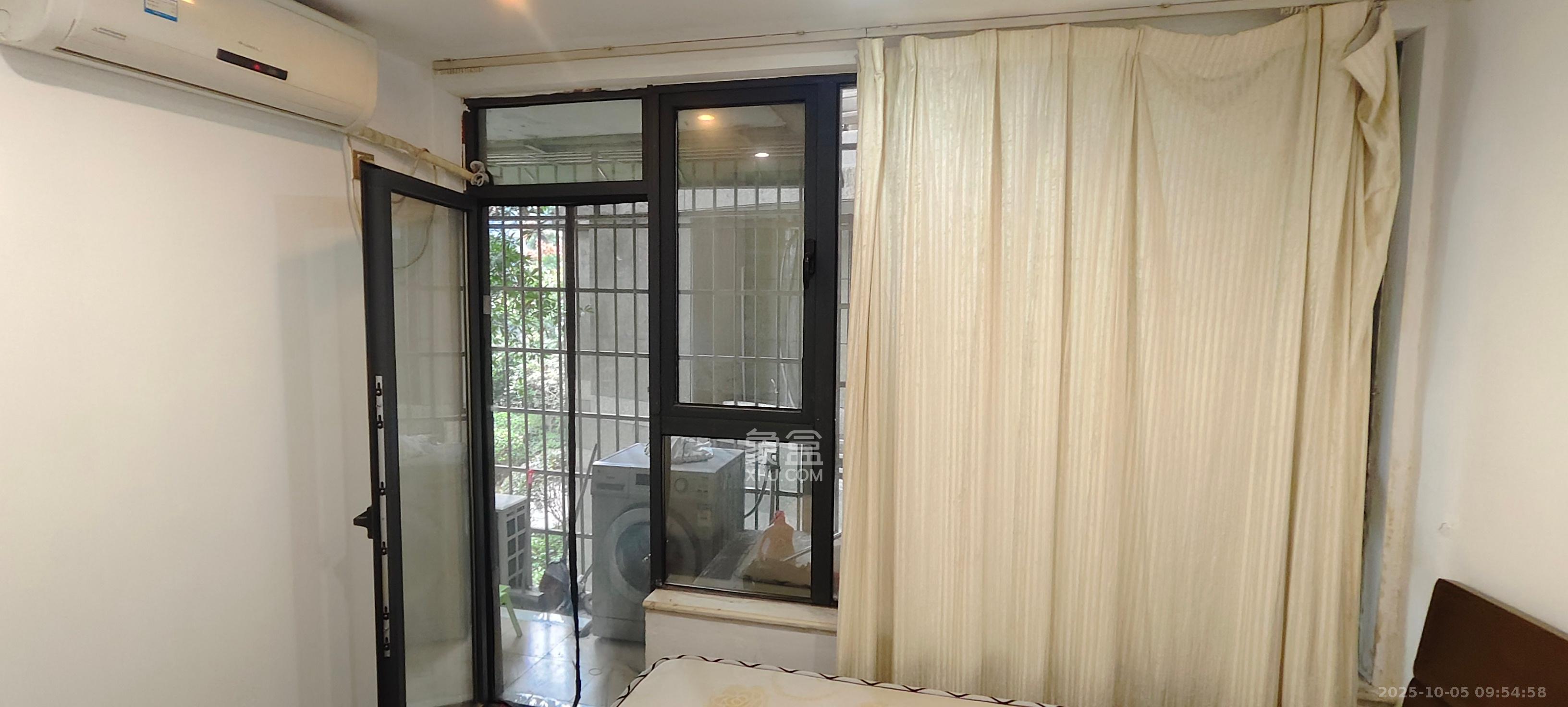 长房时代城  3室2厅1卫    2400.0元/月室内图