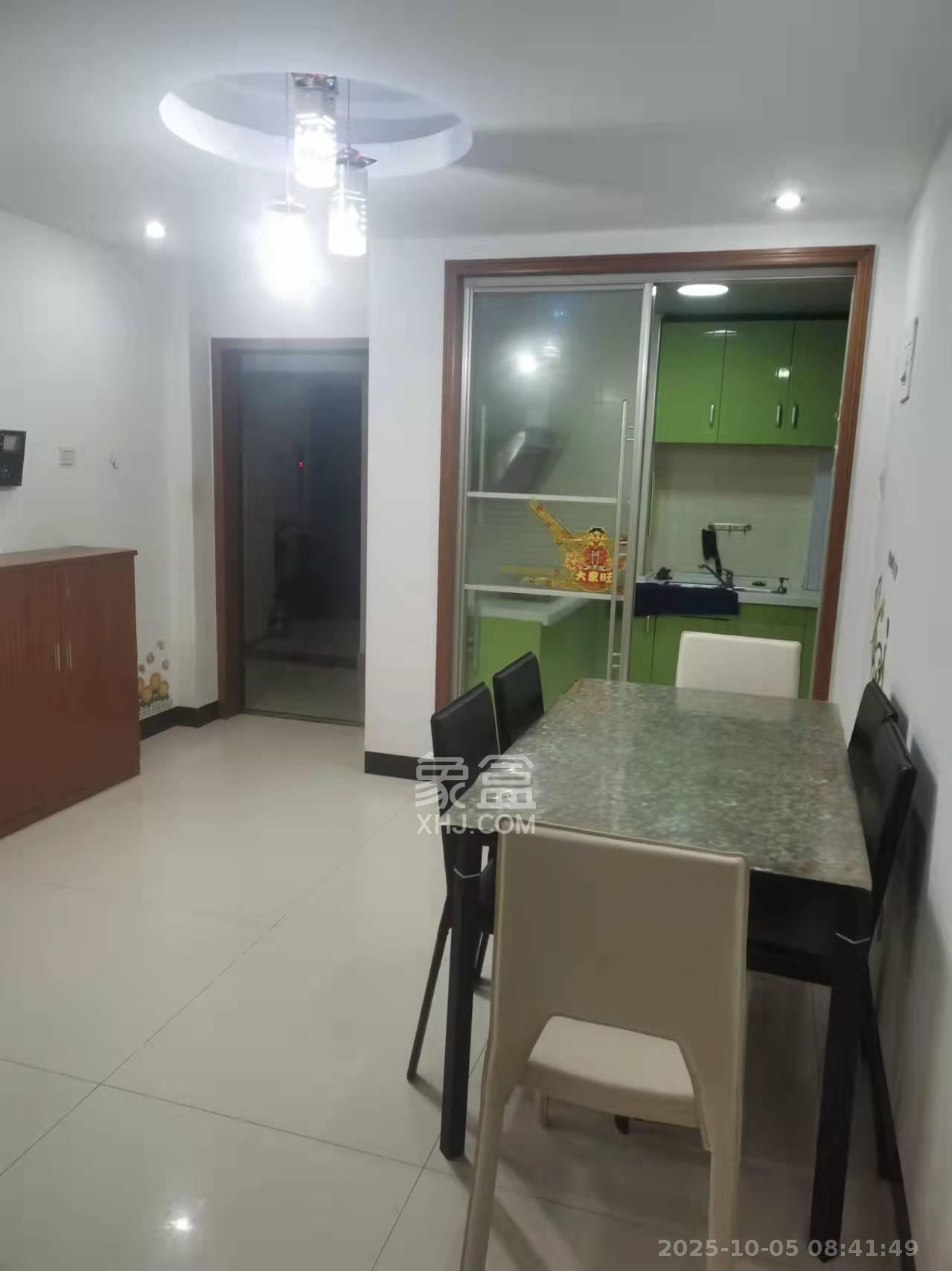 标志浪漫满屋（枫景公寓）  2室2厅1卫    1900.0元/月室内图