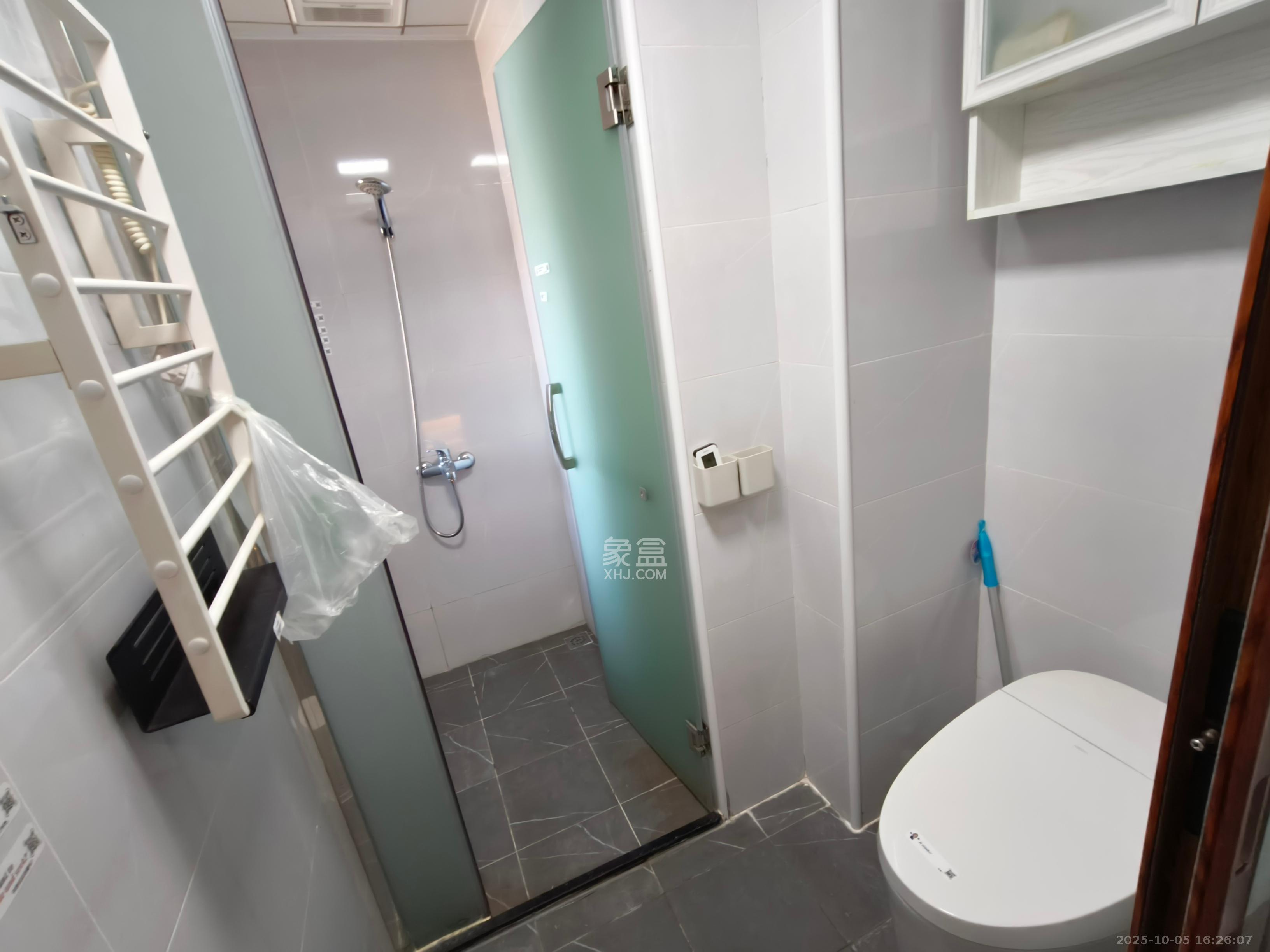 水映加州 2室1厅1卫 2600.0元/月 水映加州 2室1厅1卫 2600.0元/月室内图