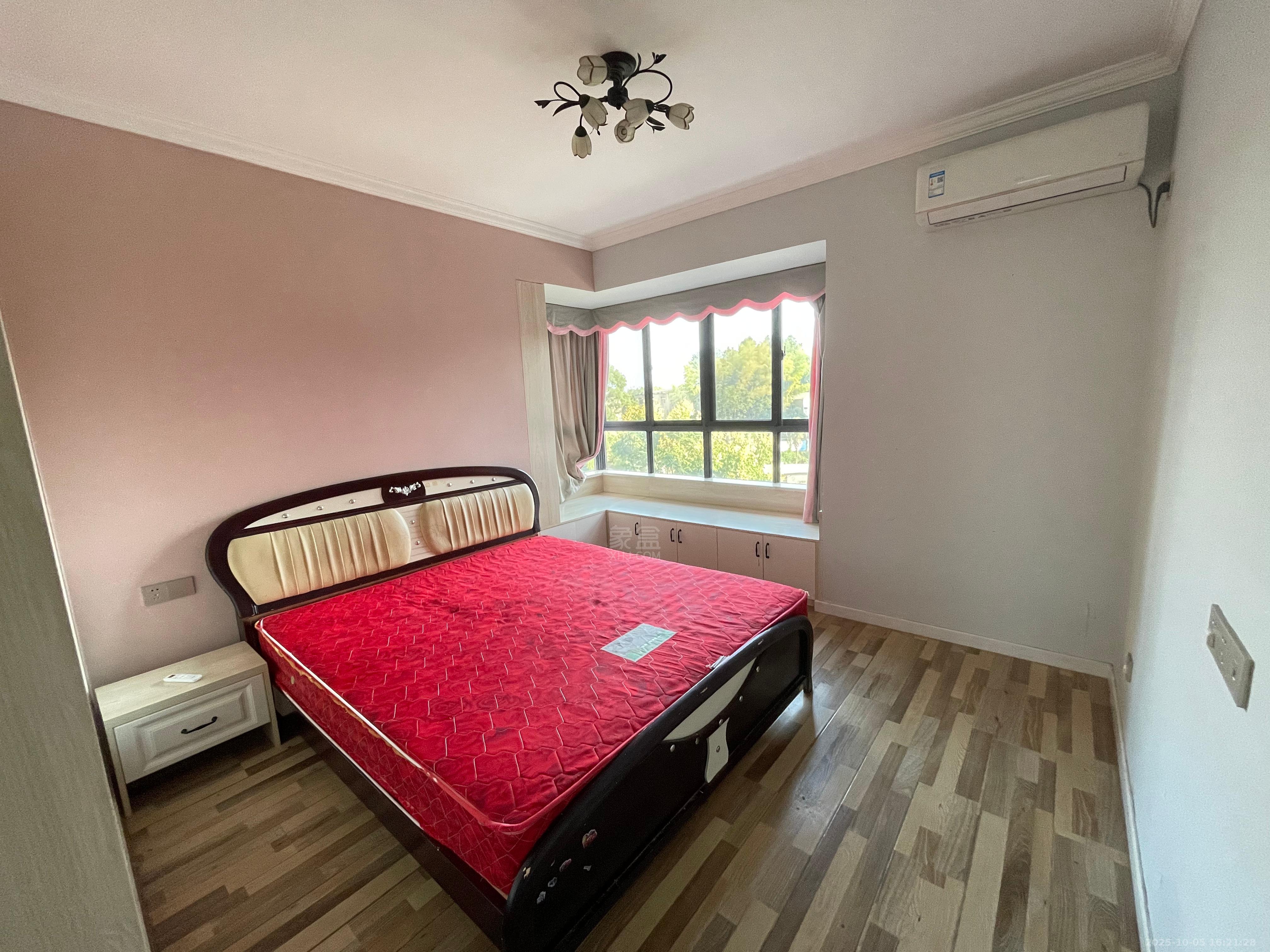 时代新城(翰林府) 3室2厅1卫 2000.0元/月 时代新城(翰林府) 3室2厅1卫 2000.0元/月室内图