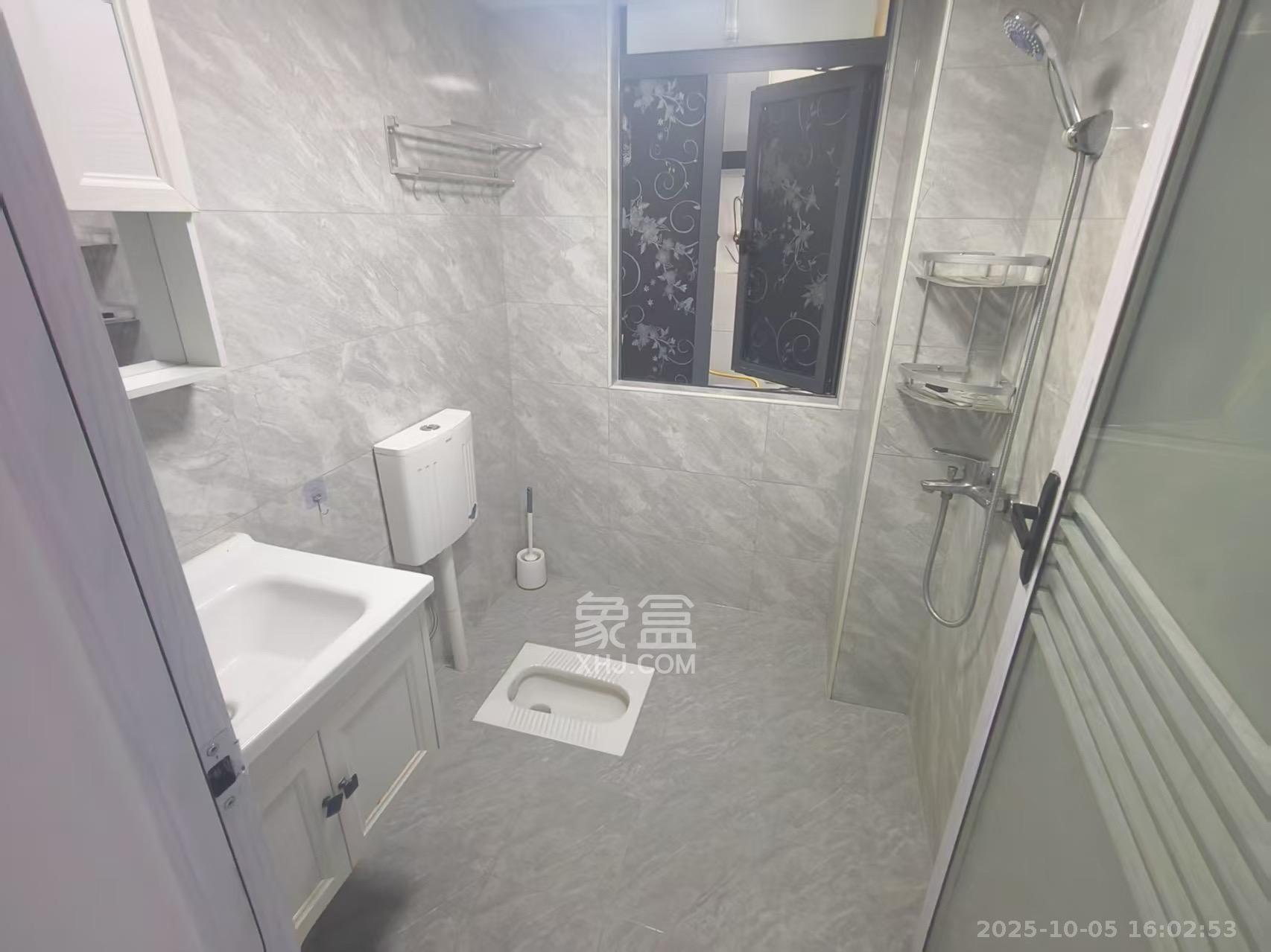 谷峰安置小区(惟德园) 2室1厅1卫 2000.00元/月 谷峰安置小区(惟德园) 2室1厅1卫 2000.00元/月室内图