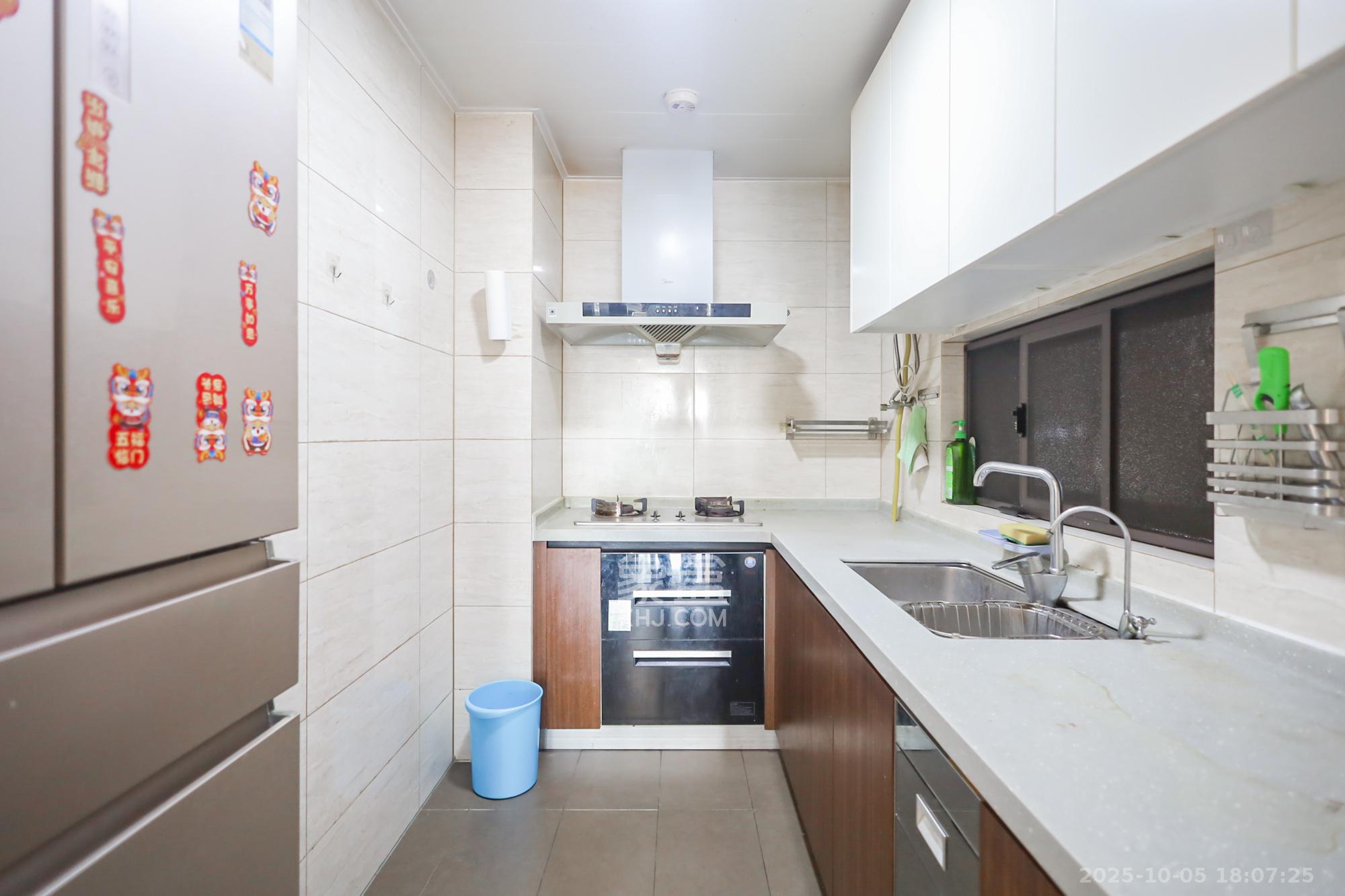 万科里金域国际 3室2厅2卫 162.0万 万科里金域国际 3室2厅2卫 162.0万厨房