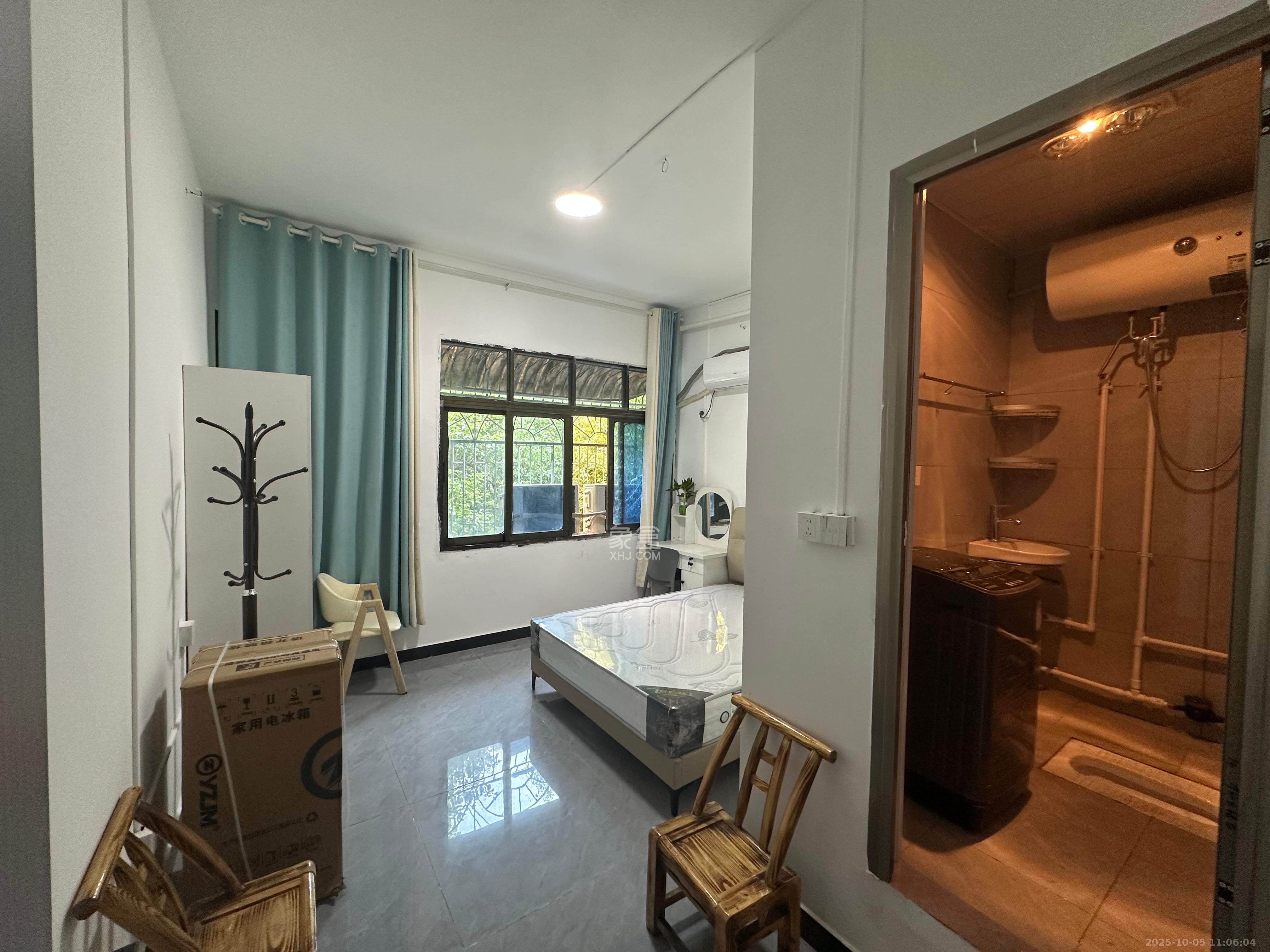 汽车西站商贸城(河西望城坡)  1室0厅0卫    1200.0元/月 汽车西站商贸城(河西望城坡)  1室0厅0卫    1200.0元/月室内图