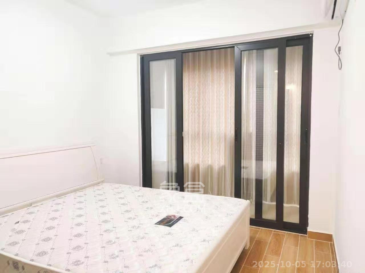 中信凯旋蓝岸(中信新城三期) 1室1厅1卫 1300.0元/月 中信凯旋蓝岸(中信新城三期) 1室1厅1卫 1300.0元/月室内图