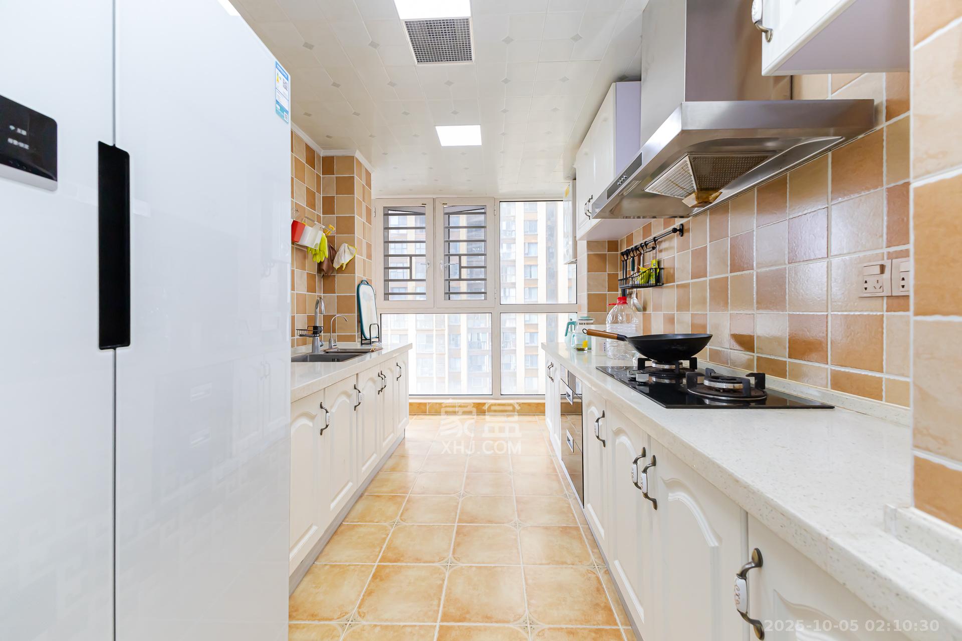 龙湖湘风原著（龙湖湘风星城）  4室2厅2卫    123.0万厨房