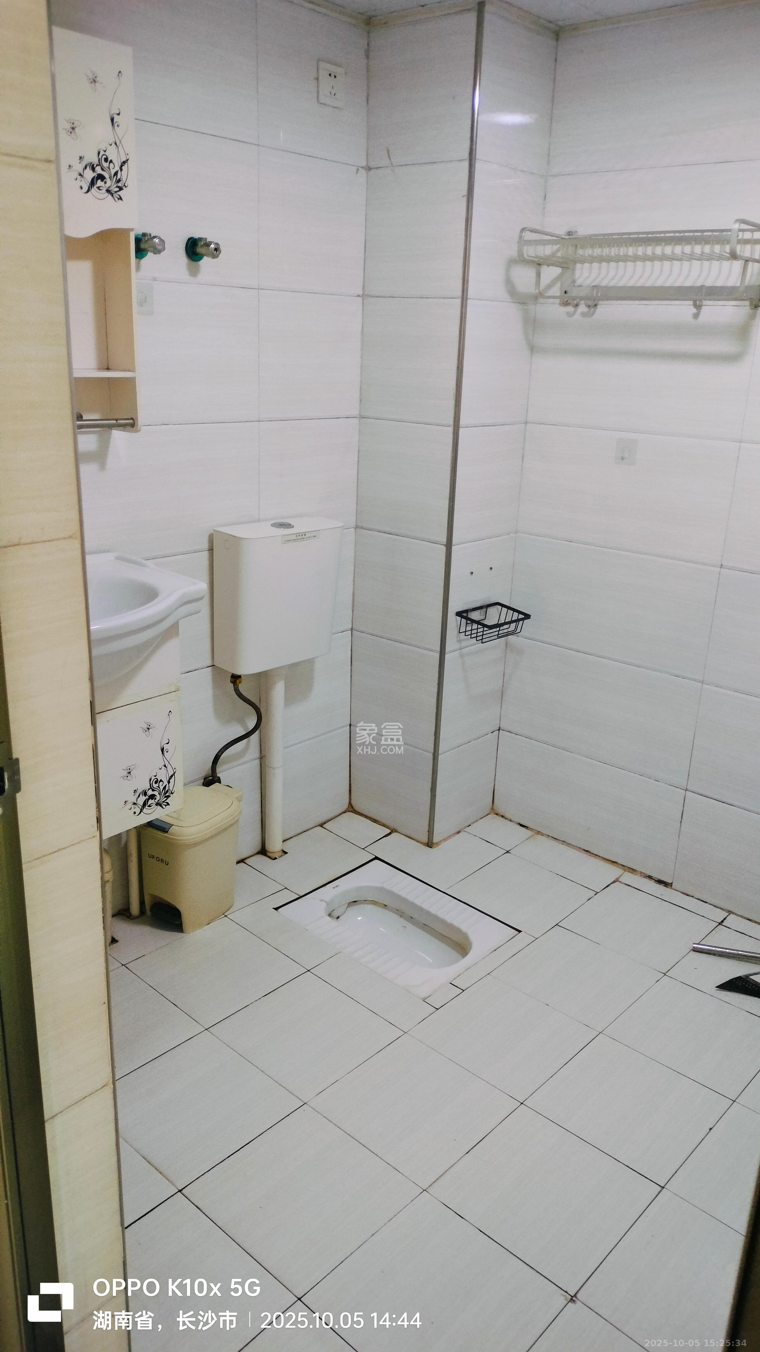 同鑫家园 1室1厅1卫 1300.0元/月 同鑫家园 1室1厅1卫 1300.0元/月室内图