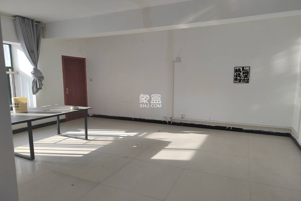 SOHO尚都 6室1厅1卫 3200.0元/月 SOHO尚都 6室1厅1卫 3200.0元/月室内图