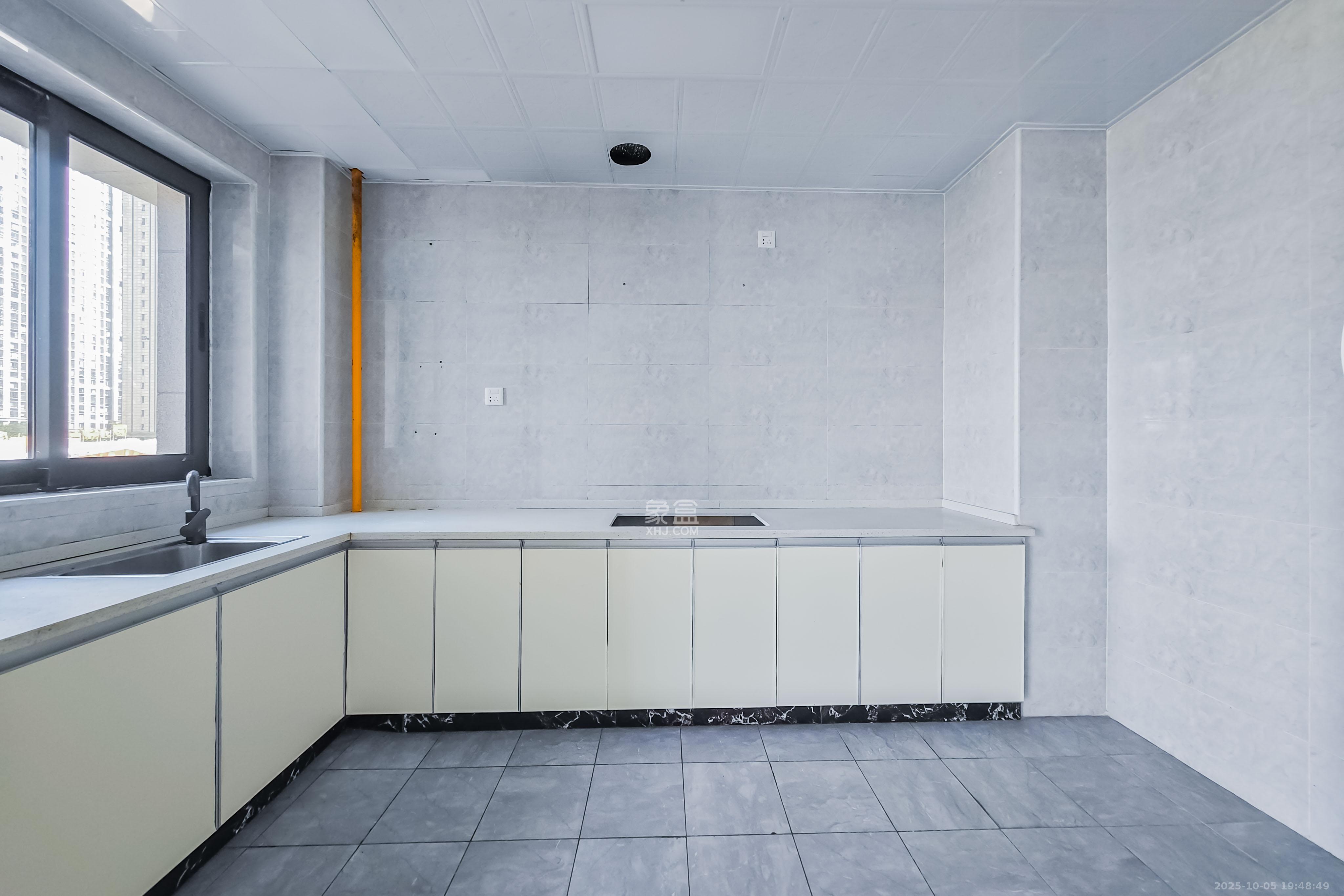 明昇壹城（明昇时代广场）一期  3室2厅2卫    149.3万其他