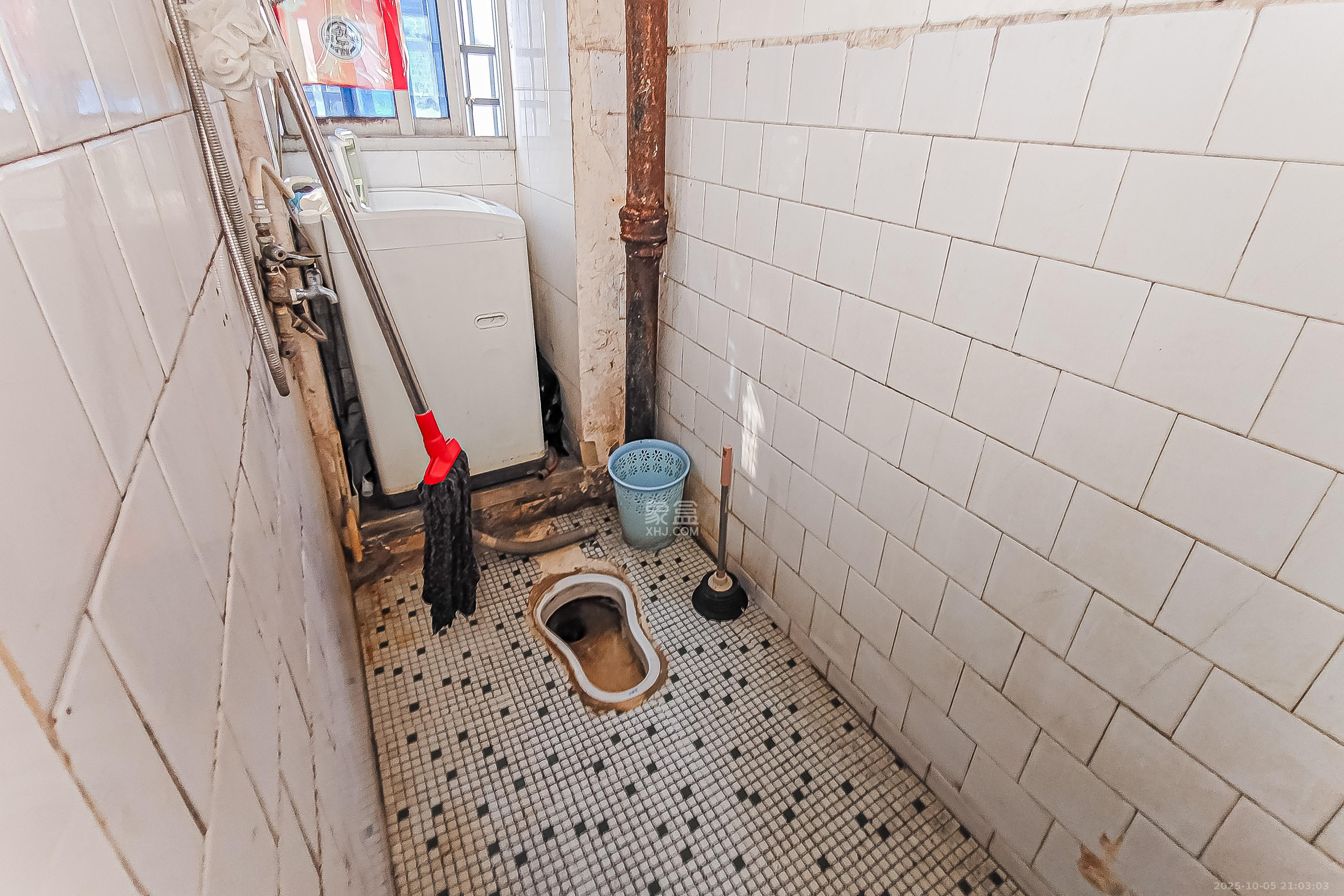 九芝堂宿舍（路边井59号）  2室1厅1卫    50.0万卫生间