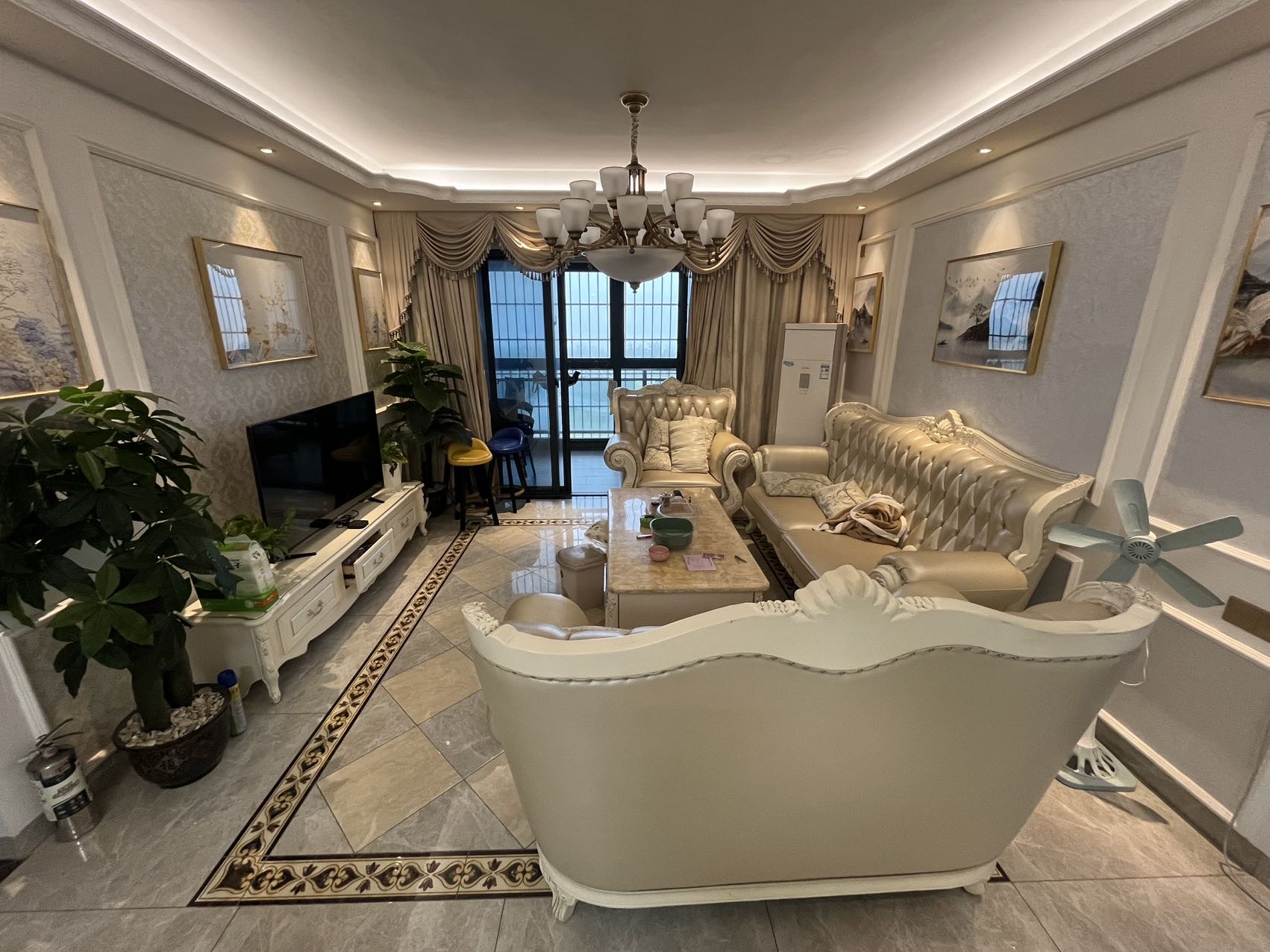 滨江帝景四期 4室2厅2卫 3800.0元/月 滨江帝景四期 4室2厅2卫 3800.0元/月室内图