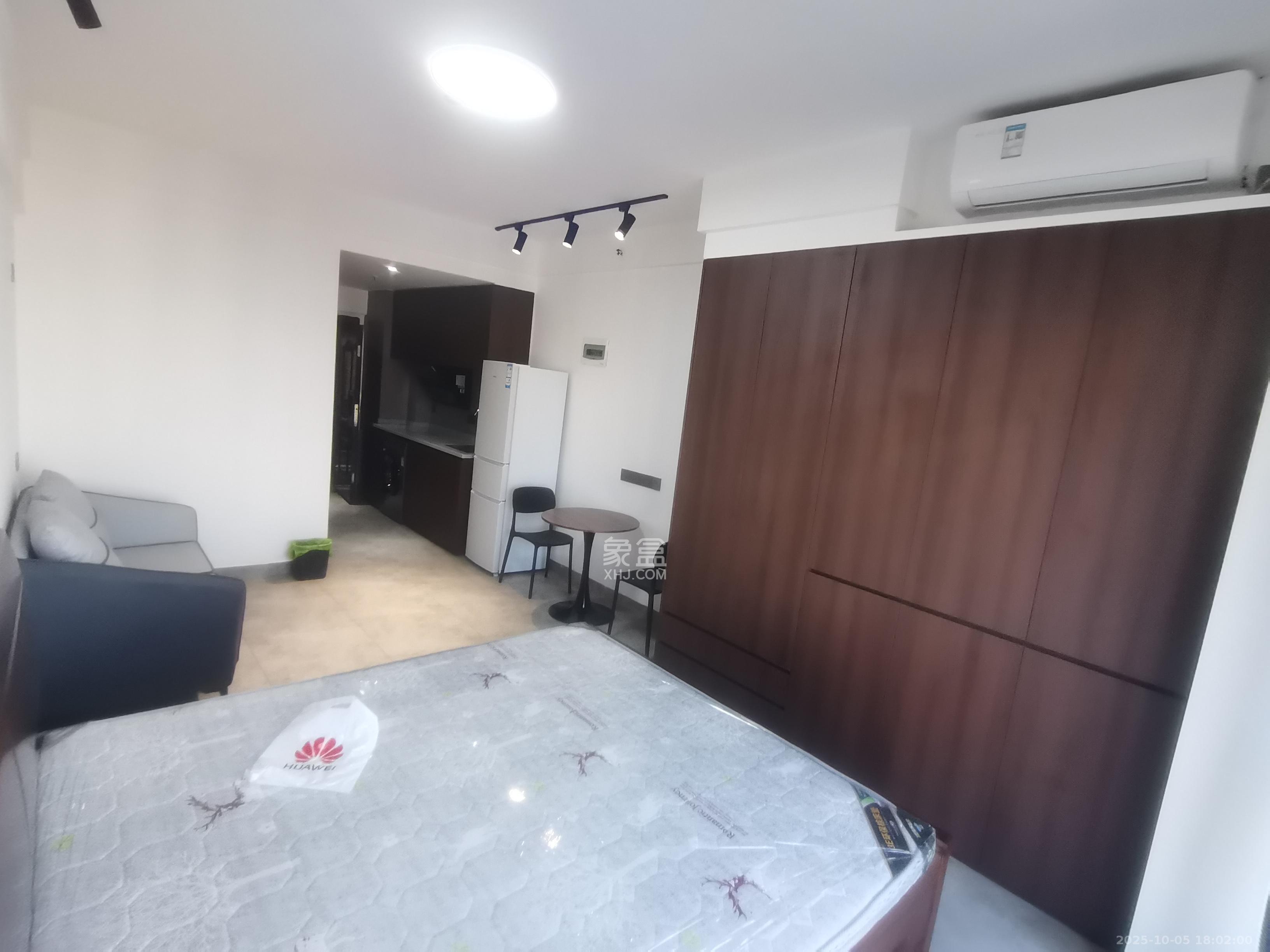 旭辉国际广场(永升商业广场) 1室1厅1卫 1700.0元/月 旭辉国际广场(永升商业广场) 1室1厅1卫 1700.0元/月室内图