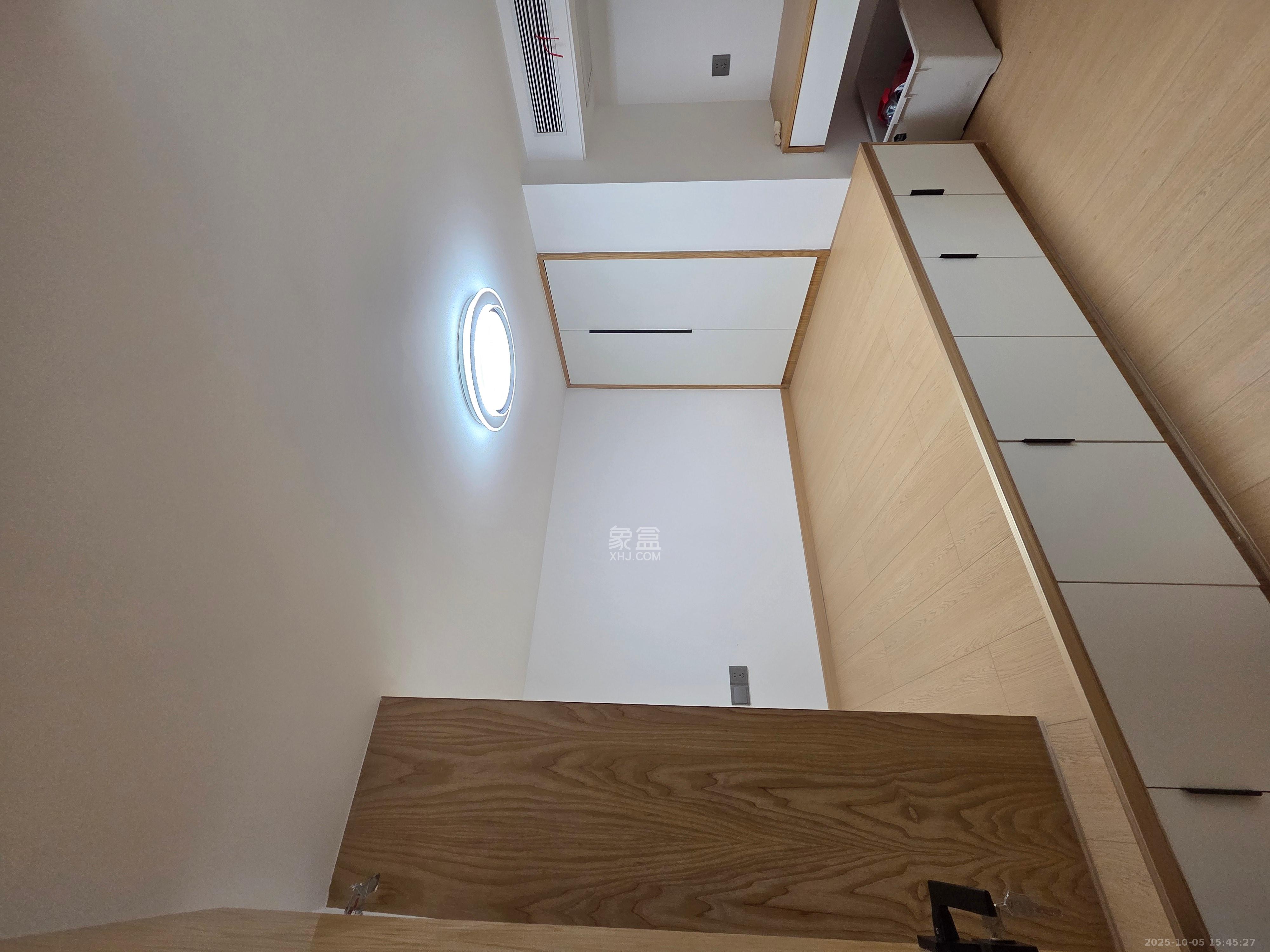 卓越中寰 2室1厅1卫 2600.0元/月 卓越中寰 2室1厅1卫 2600.0元/月室内图