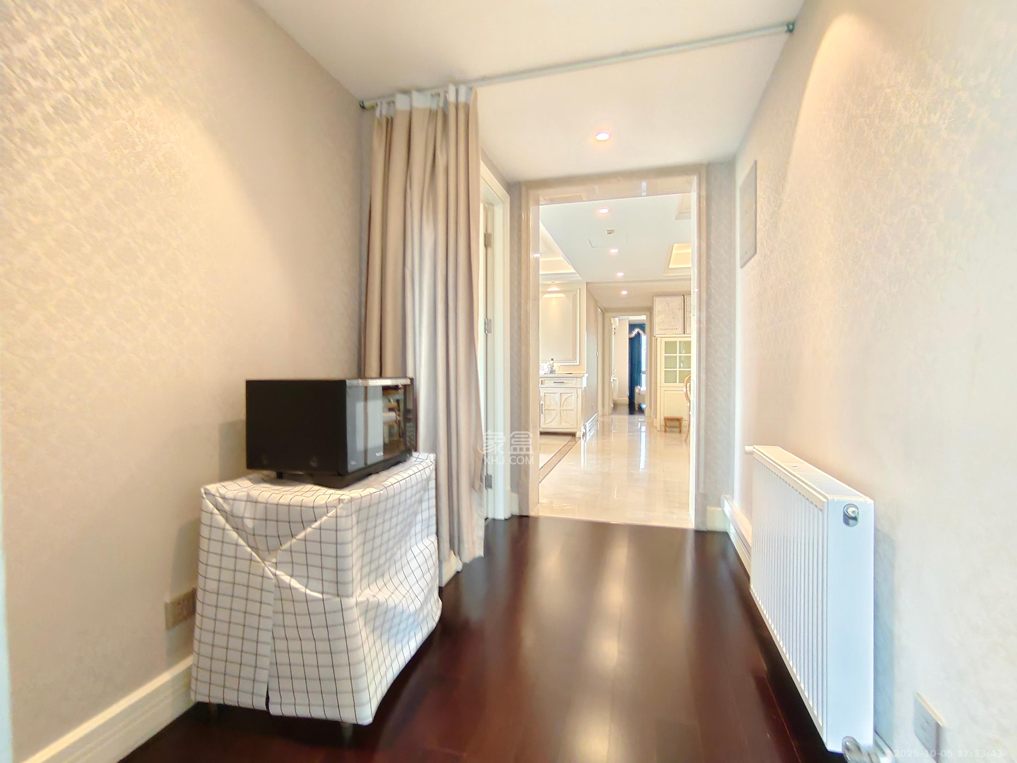 梅溪湖金茂府（金茂广场）（金茂览秀城）  3室2厅2卫    6500.0元/月室内图