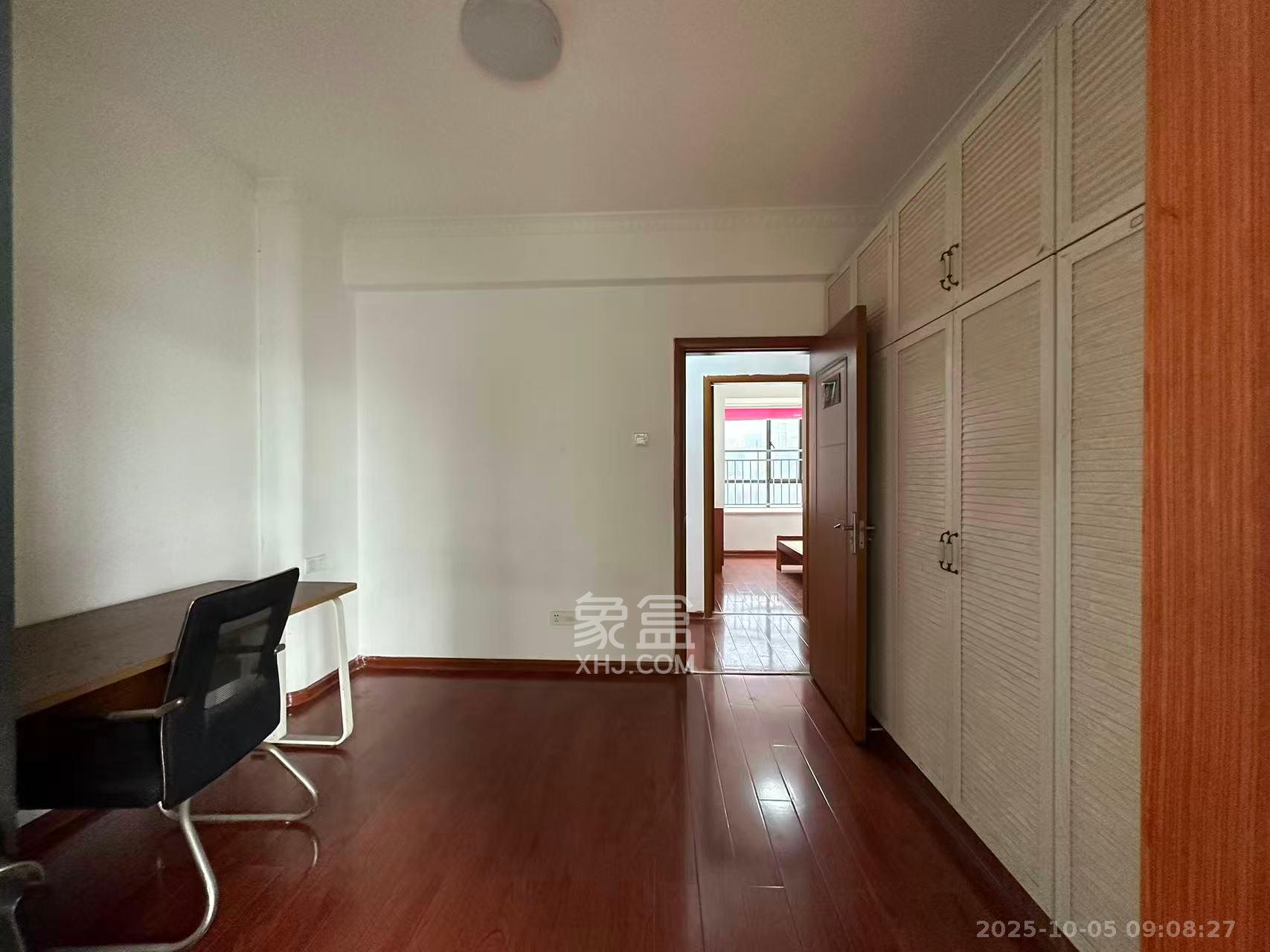 百纳广场(百纳公寓) 3室2厅2卫 3200.0元/月 百纳广场(百纳公寓) 3室2厅2卫 3200.0元/月室内图