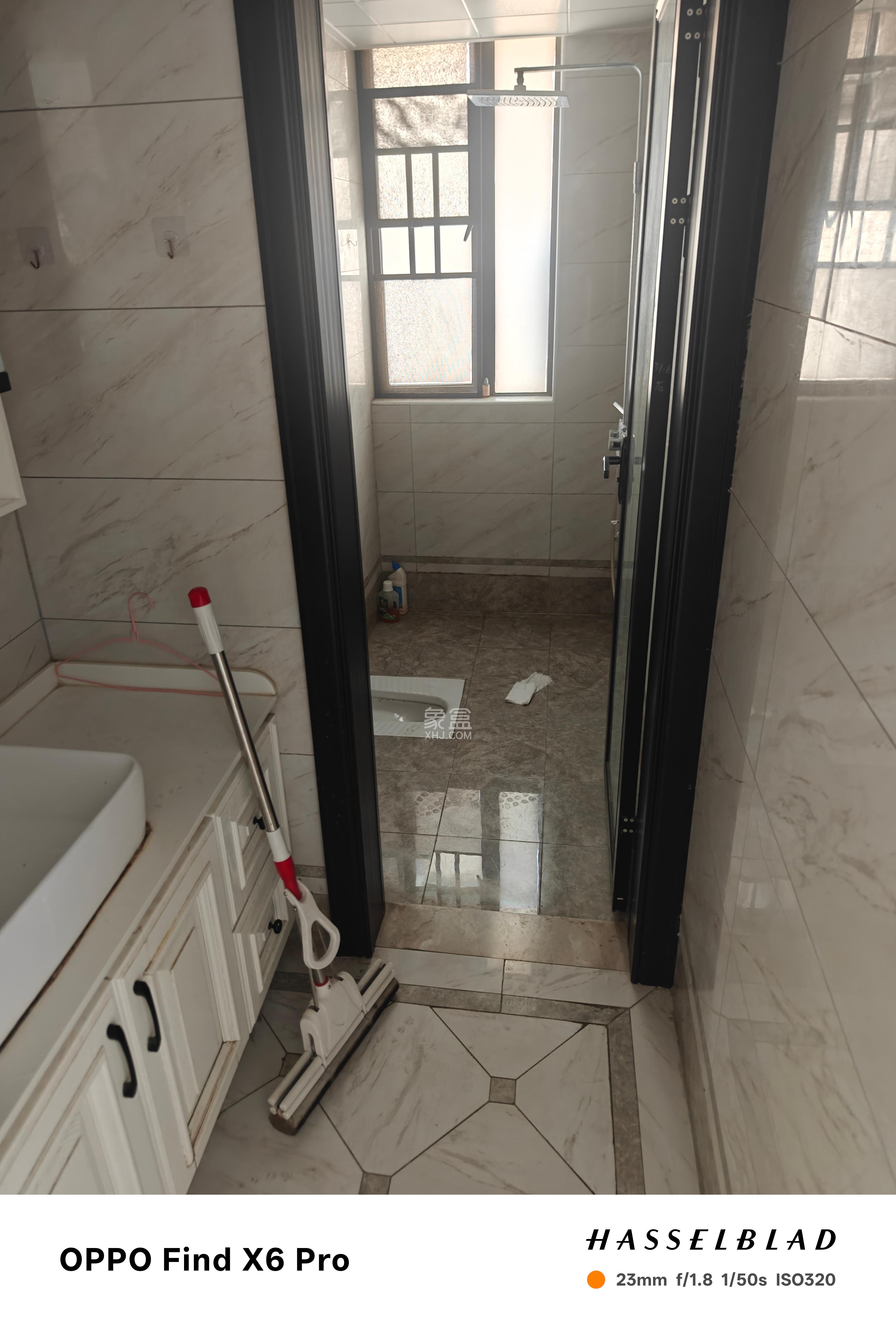 麓谷星辰  4室2厅2卫    4000.0元/月室内图