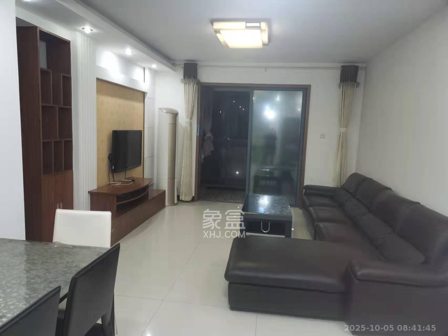 标志浪漫满屋（枫景公寓）  2室2厅1卫    1900.0元/月