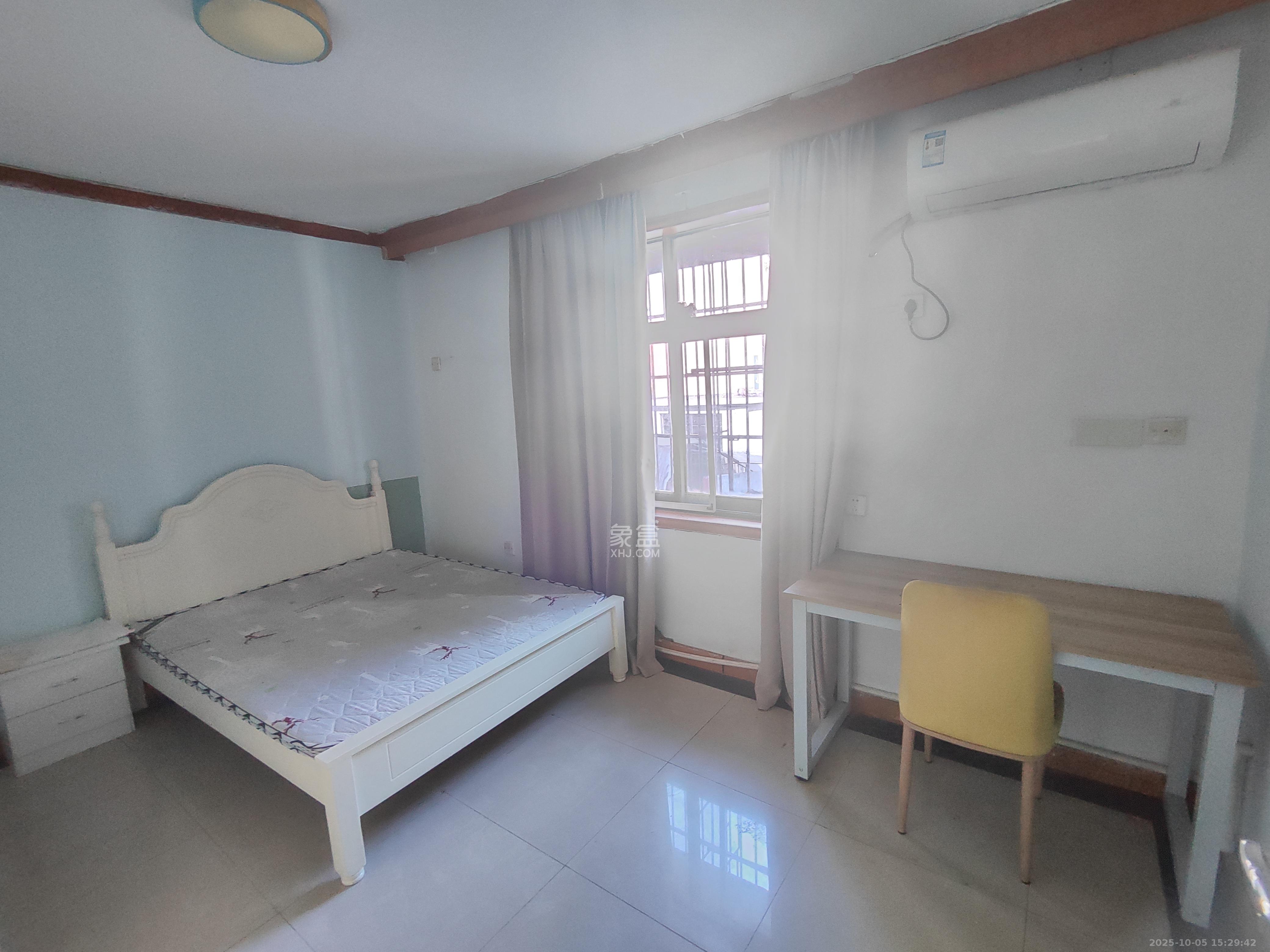 上麻园岭散盘  6室1厅2卫    3500.0元/月室内图