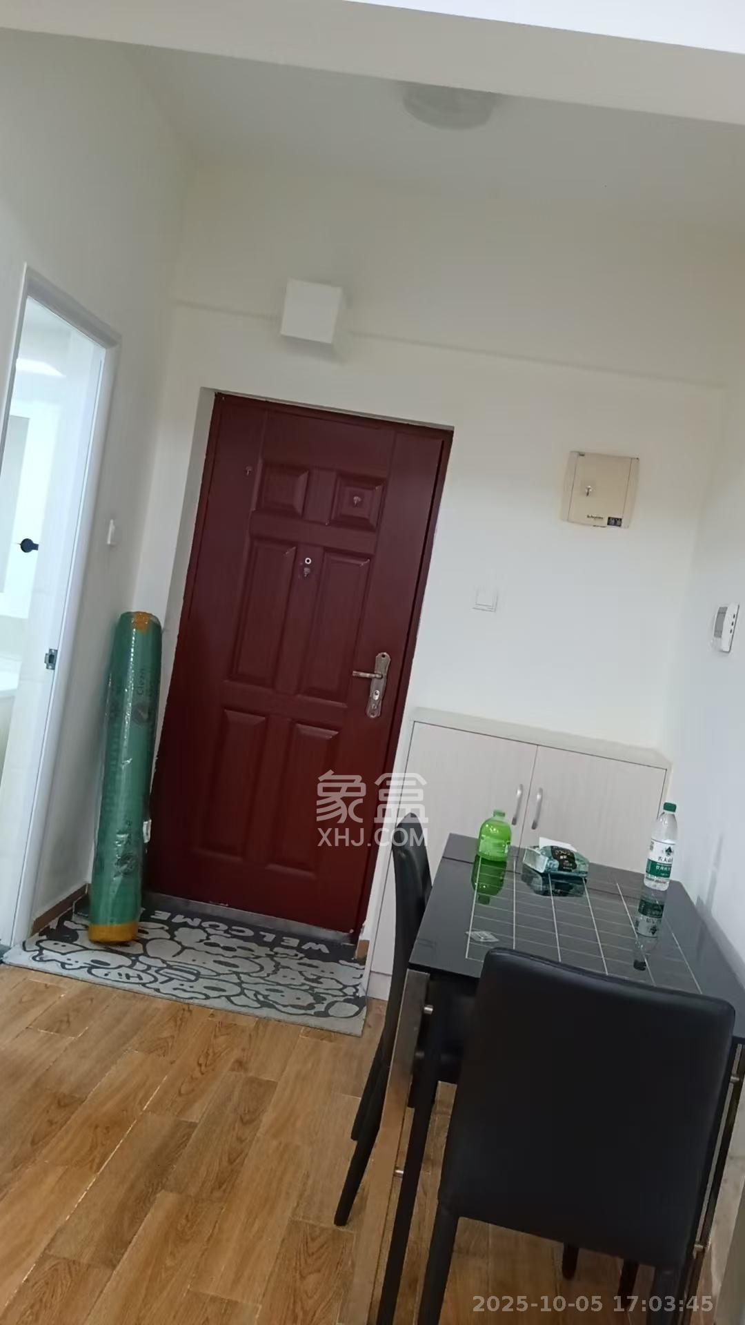 中信凯旋蓝岸（中信新城三期）  1室1厅1卫    1300.0元/月室内图