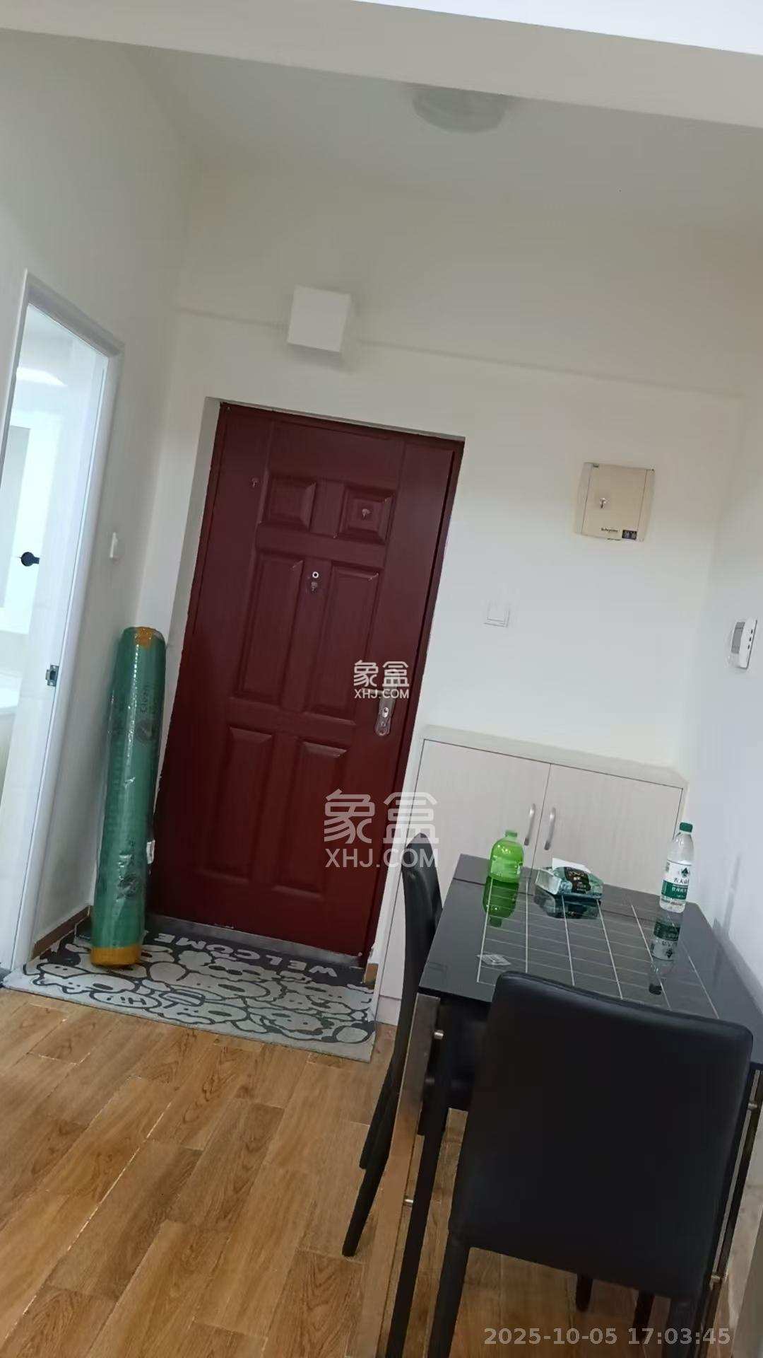 中信凯旋蓝岸(中信新城三期) 1室1厅1卫 1300.0元/月 中信凯旋蓝岸(中信新城三期) 1室1厅1卫 1300.0元/月室内图