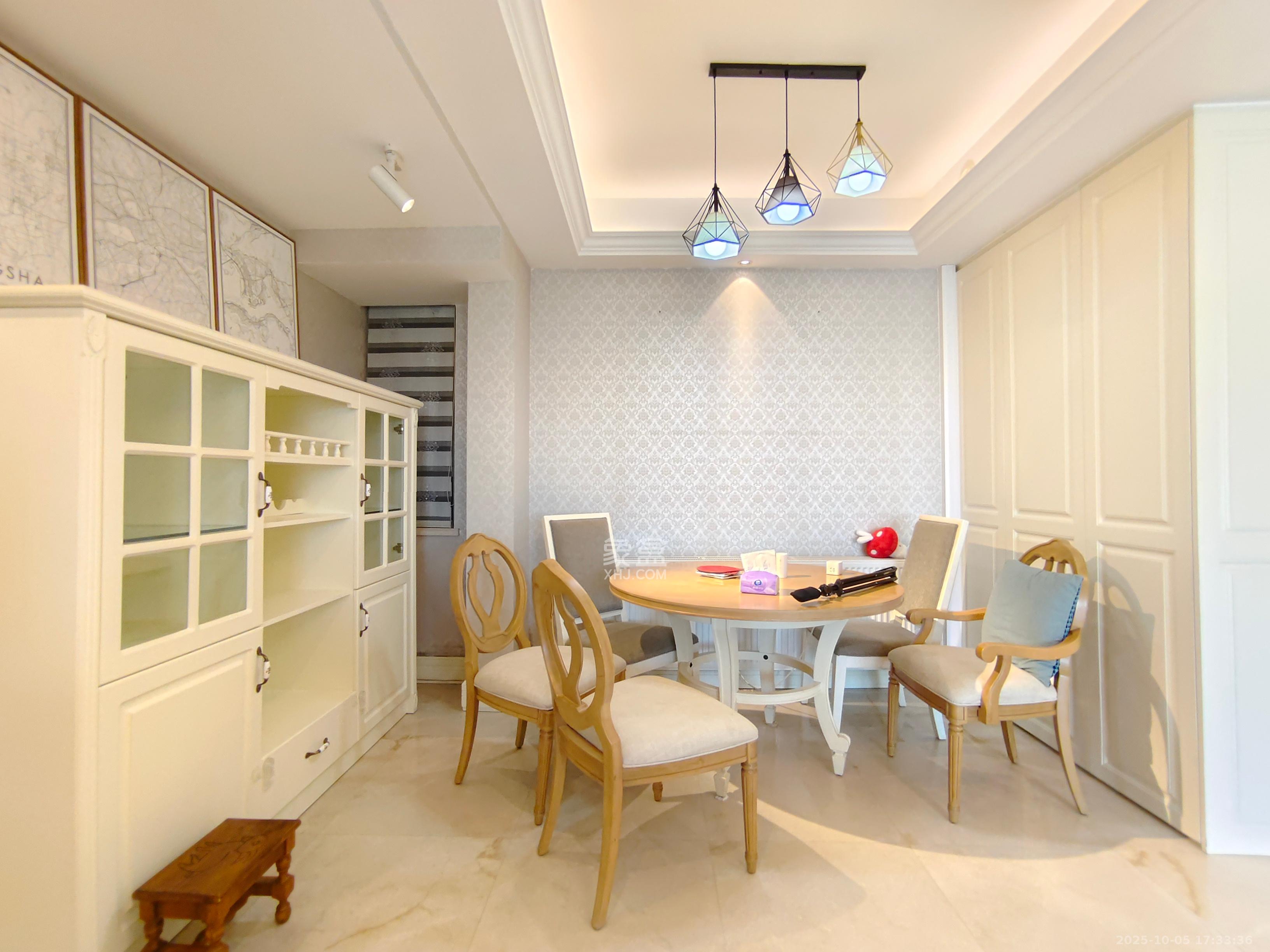 梅溪湖金茂府（金茂广场）（金茂览秀城）  3室2厅2卫    6500.0元/月室内图