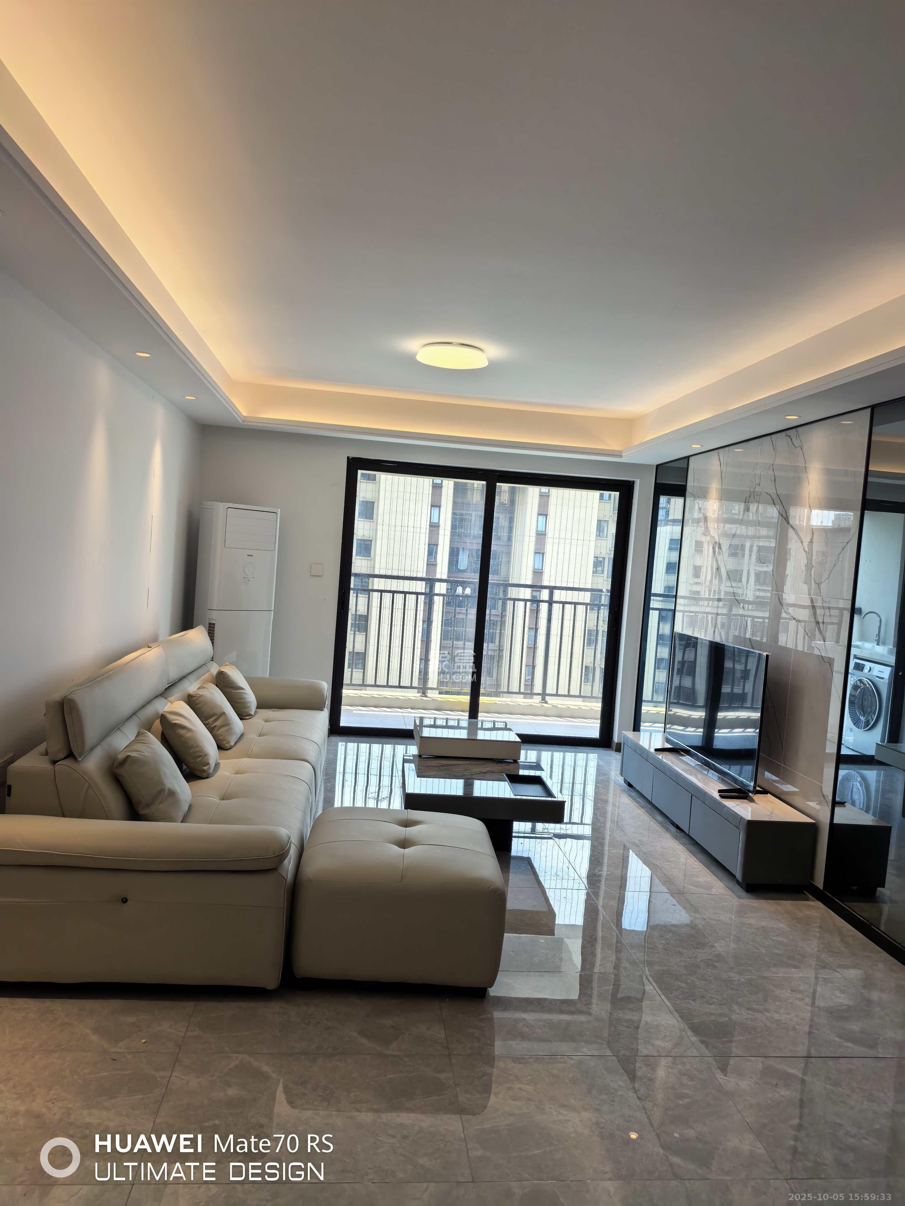 城发恒伟星雅韵(恒伟星辉苑) 4室2厅2卫 3600.0元/月 城发恒伟星雅韵(恒伟星辉苑) 4室2厅2卫 3600.0元/月室内图