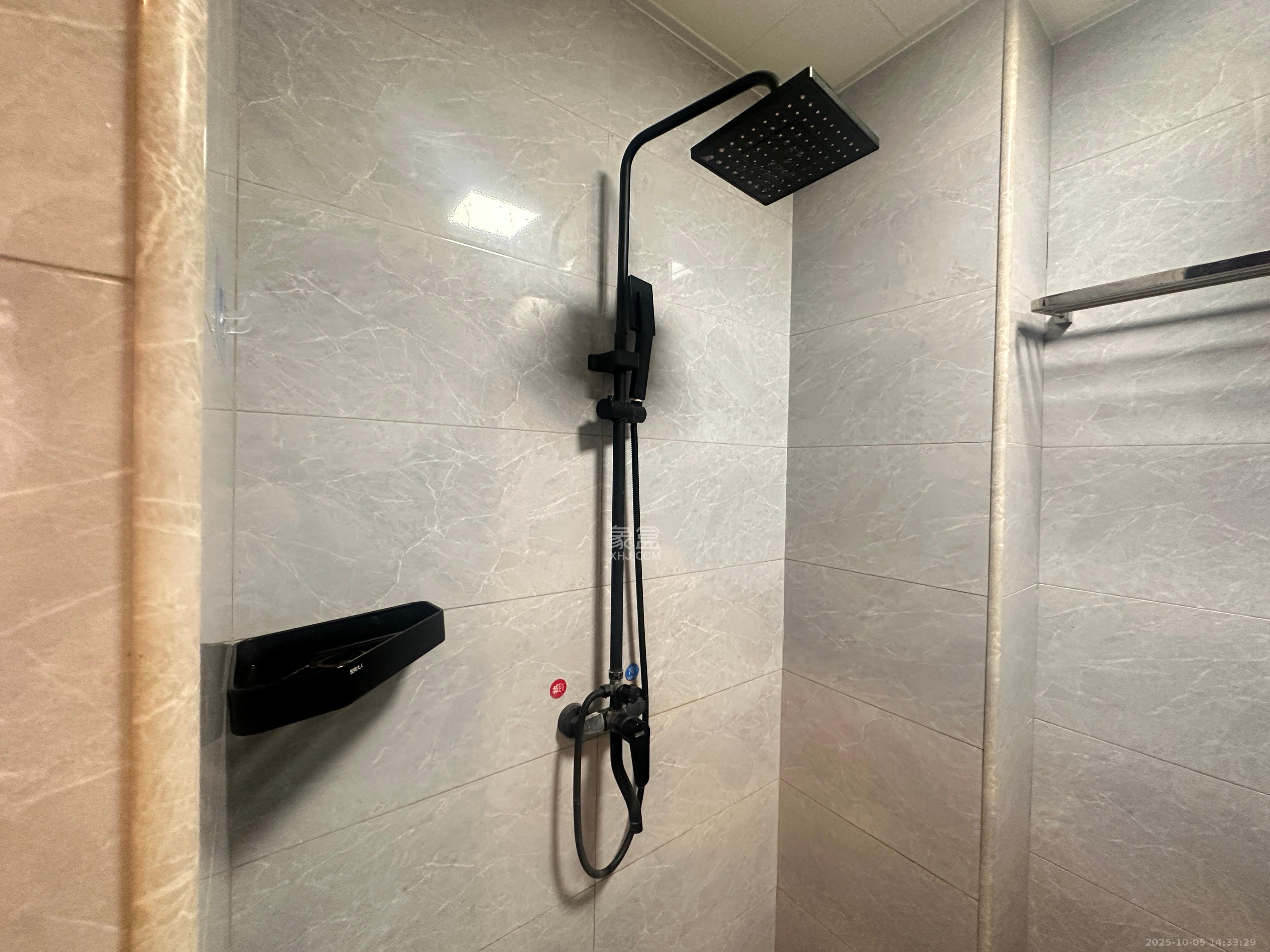 万润时光里  1室1厅1卫    1500.0元/月室内图