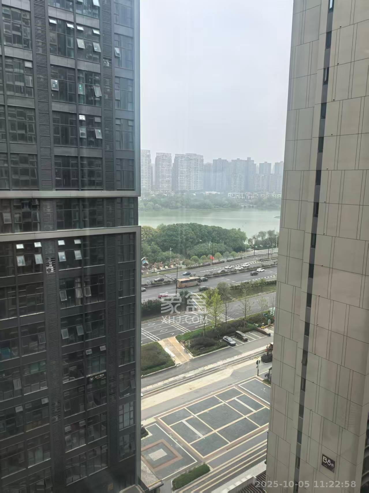 绿地V岛 3室1厅2卫 6000.0元/月 绿地V岛 3室1厅2卫 6000.0元/月室内图