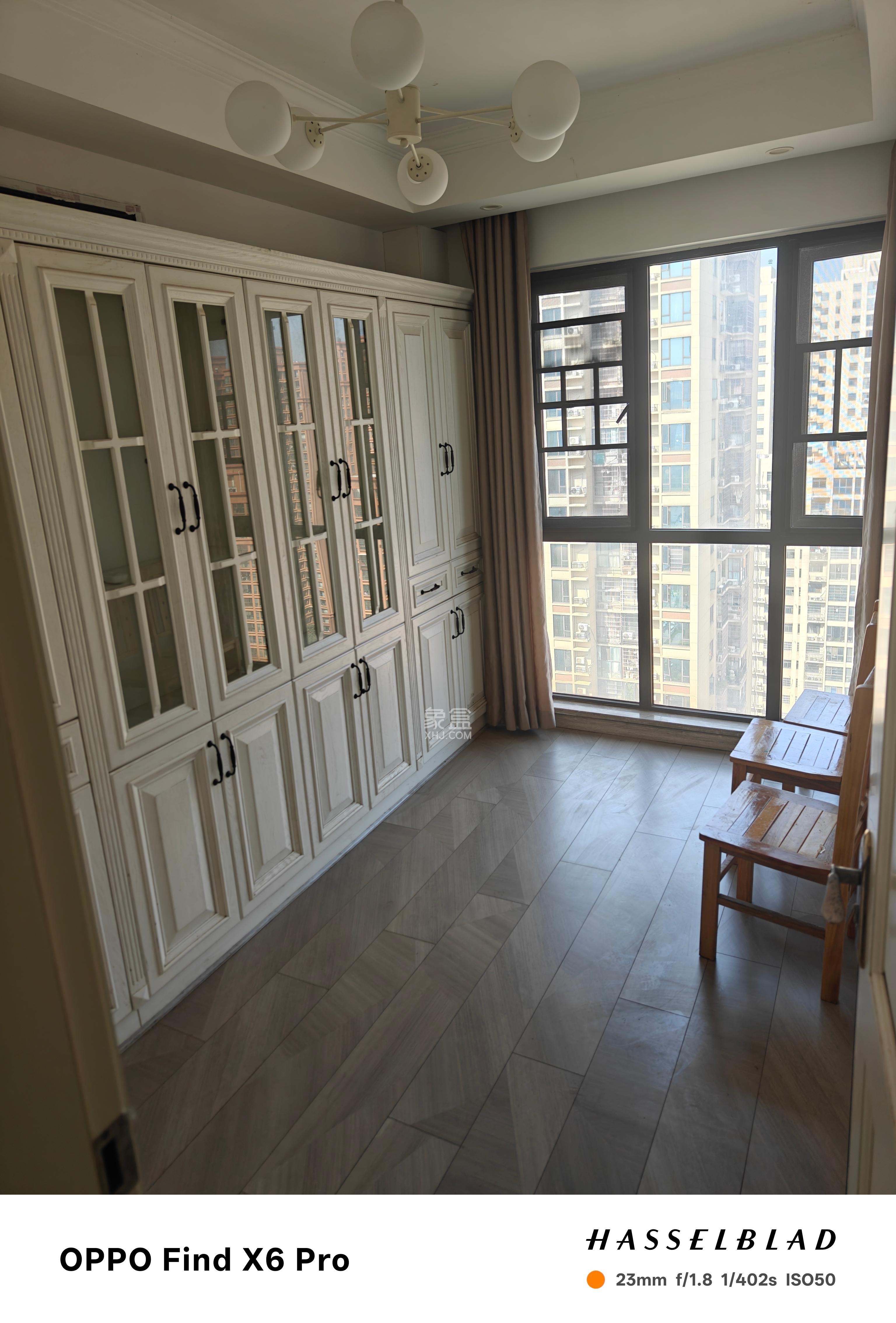 麓谷星辰  4室2厅2卫    4000.0元/月室内图