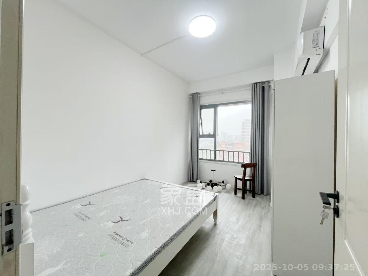 东怡外国(南湖一号) 2室1厅1卫 2100.0元/月 东怡外国(南湖一号) 2室1厅1卫 2100.0元/月室内图