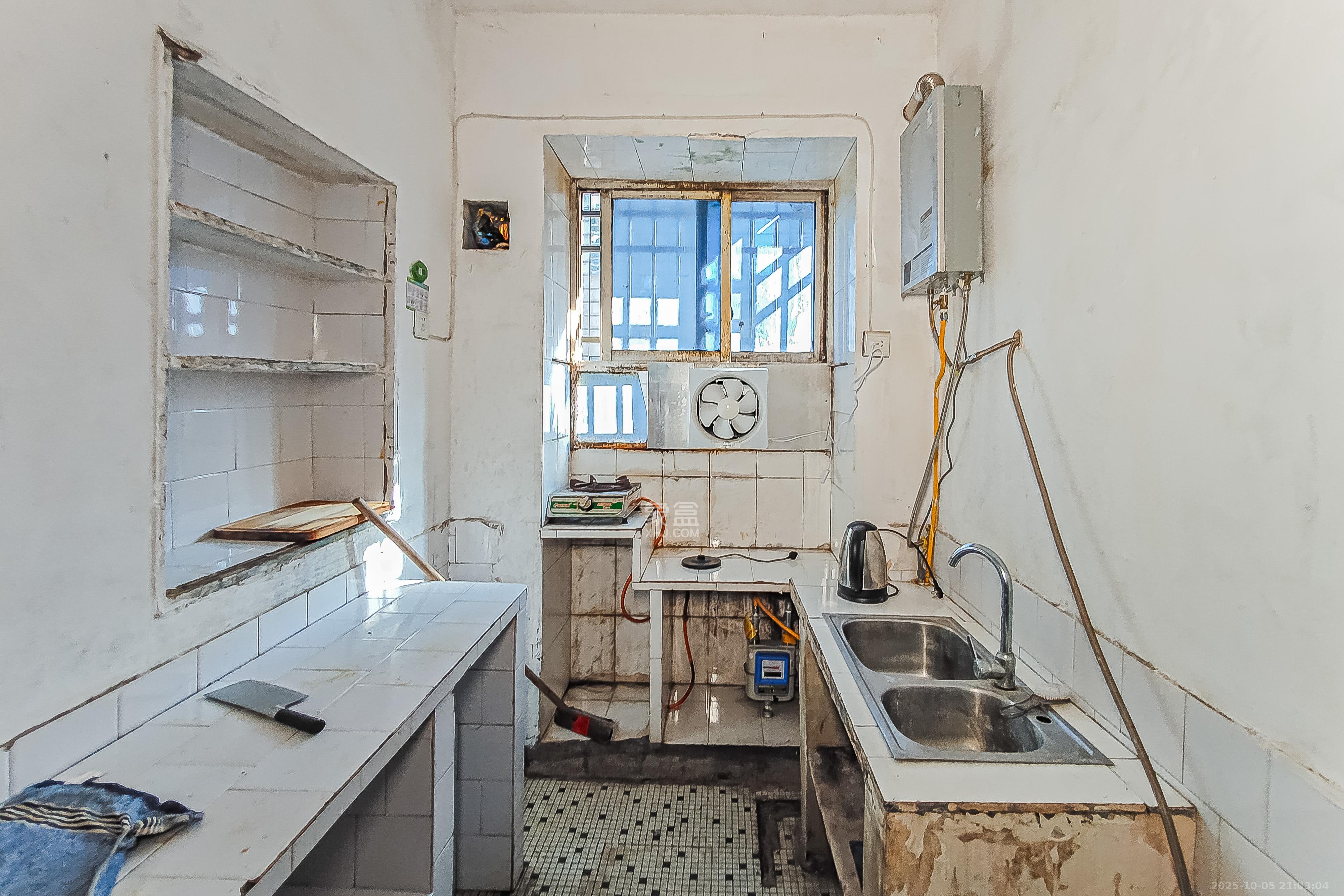 九芝堂宿舍（路边井59号）  2室1厅1卫    50.0万厨房